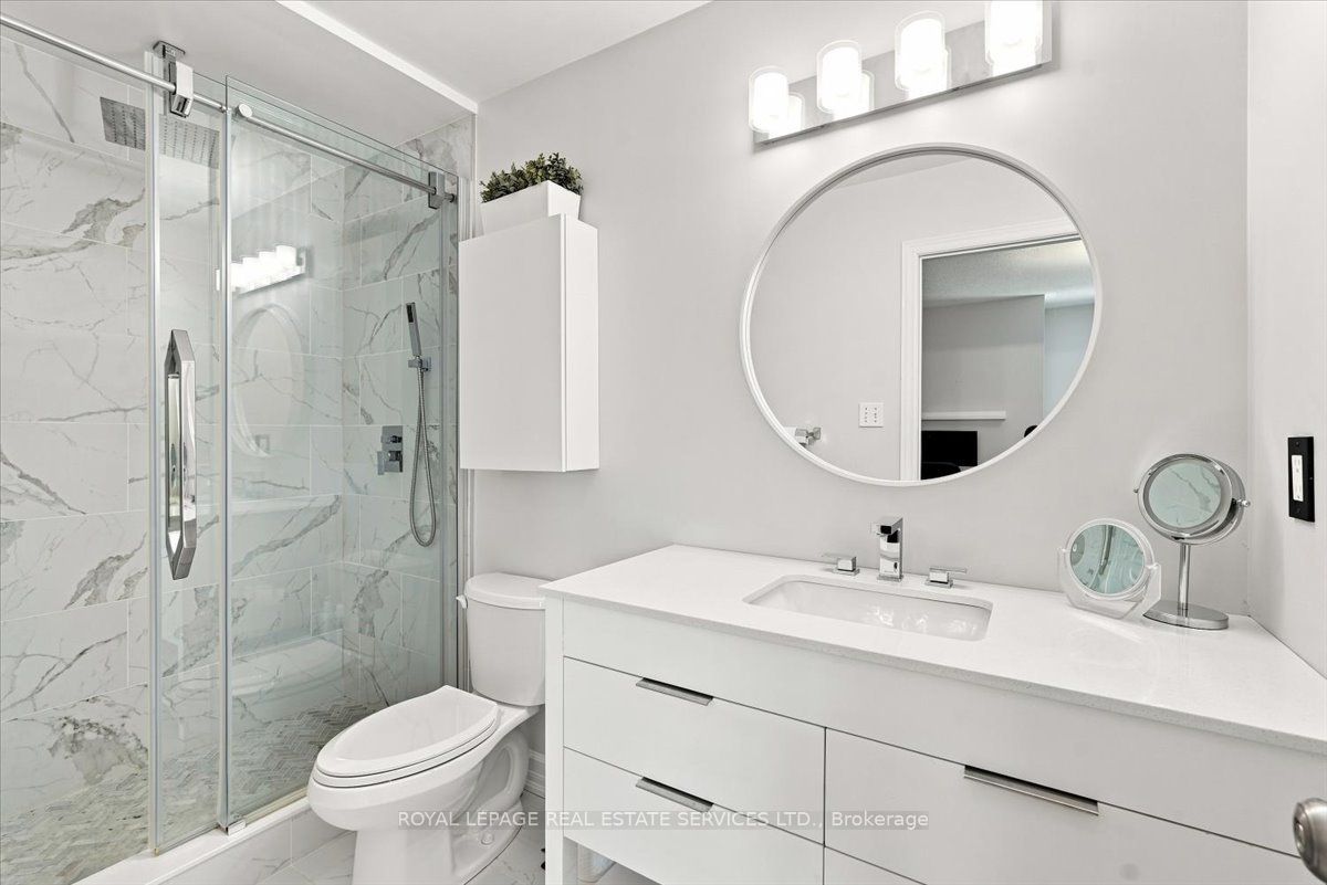 2970 Berwick Drive 3 Property Photo 19