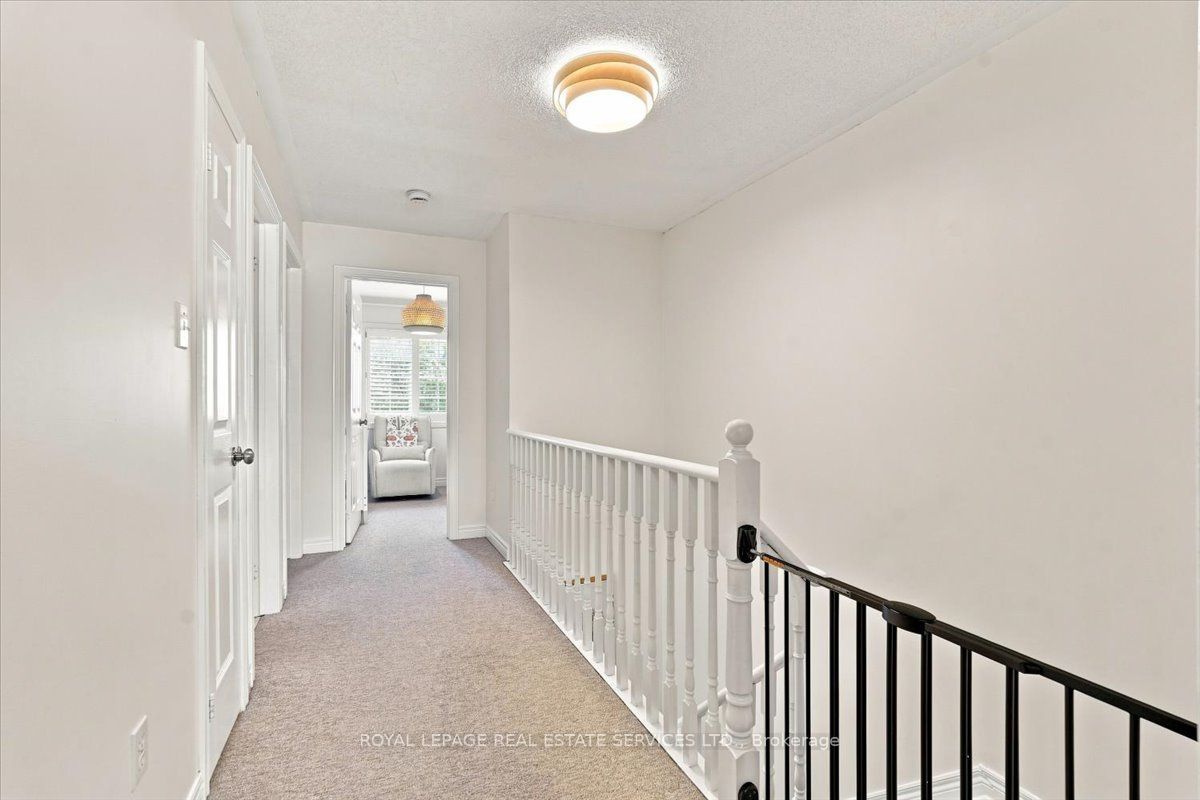 2970 Berwick Drive 3 Property Photo 20