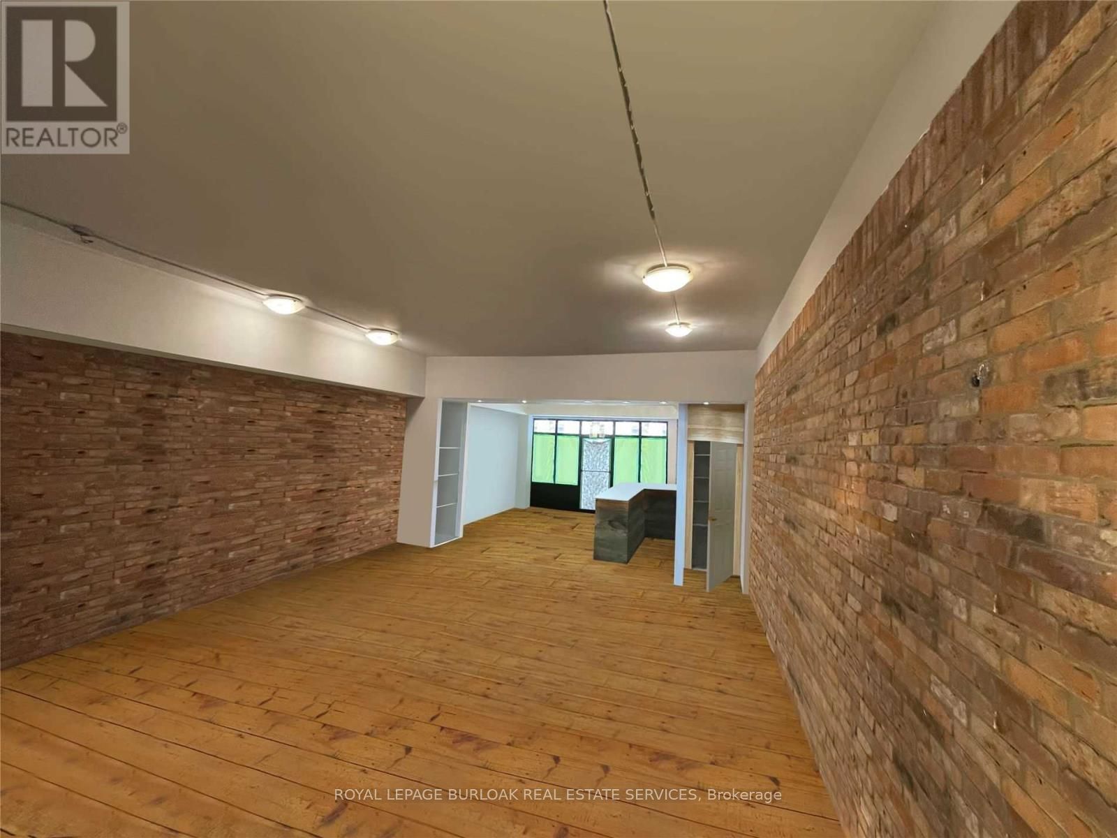 453 Brant Street Property Photo 5