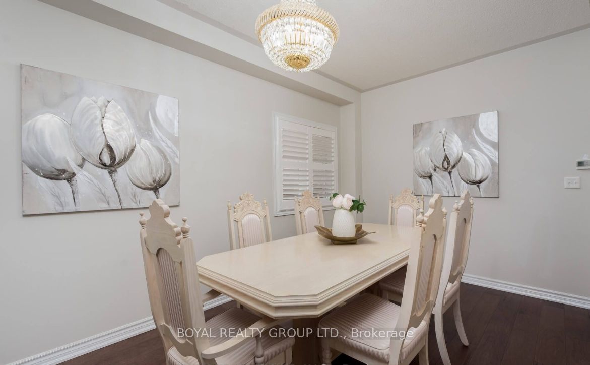 118 Footbridge Crescent Property Photo 6