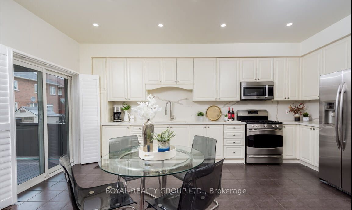 118 Footbridge Crescent Property Photo 14
