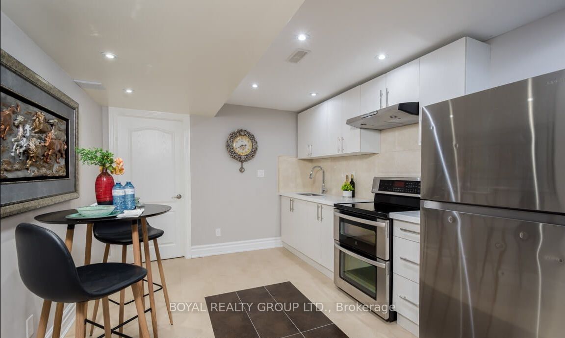 118 Footbridge Crescent Property Photo 33