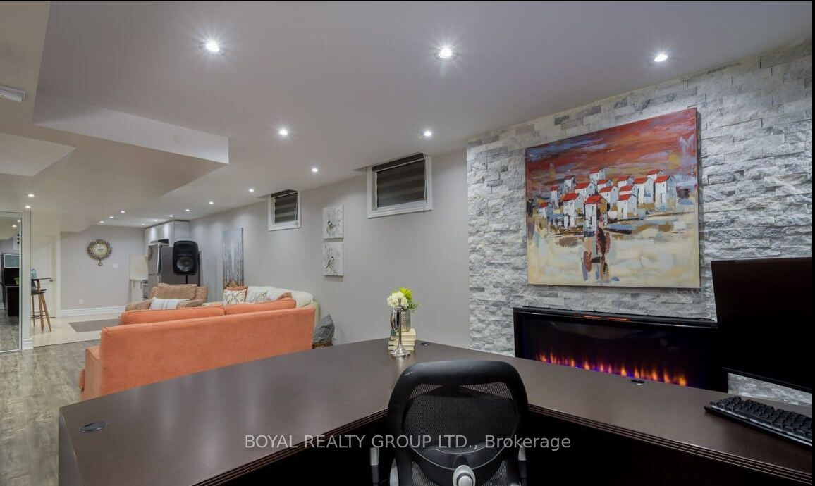 118 Footbridge Crescent Property Photo 35