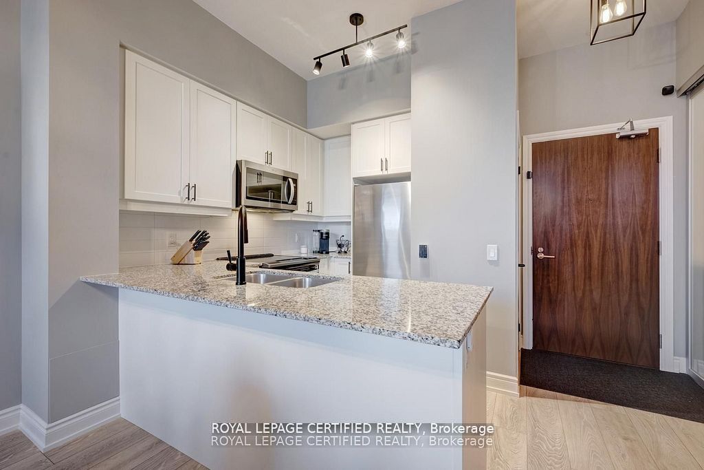 1050 Main Street E 114 Property Photo 6