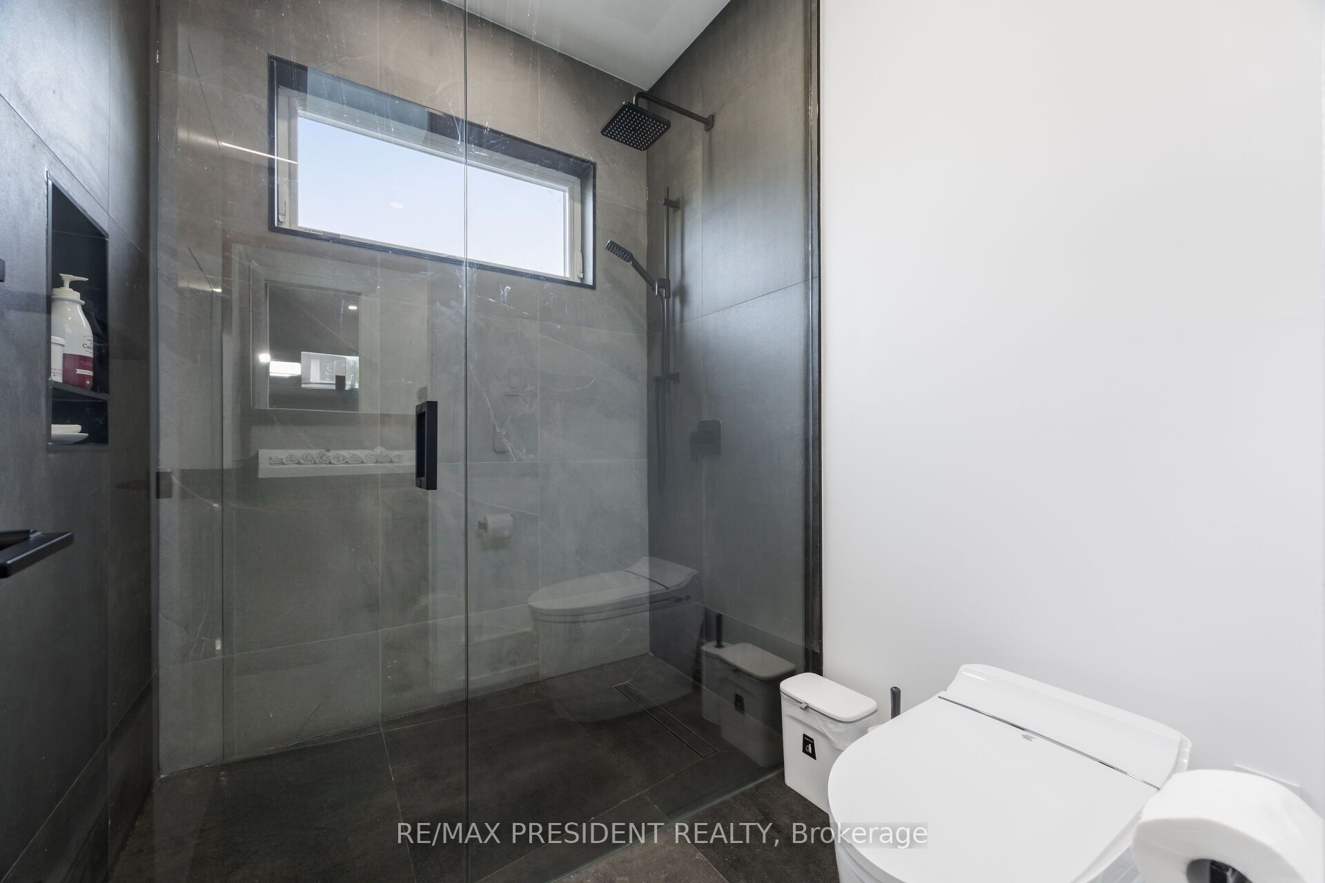 1081 Ogden Avenue Property Photo 32
