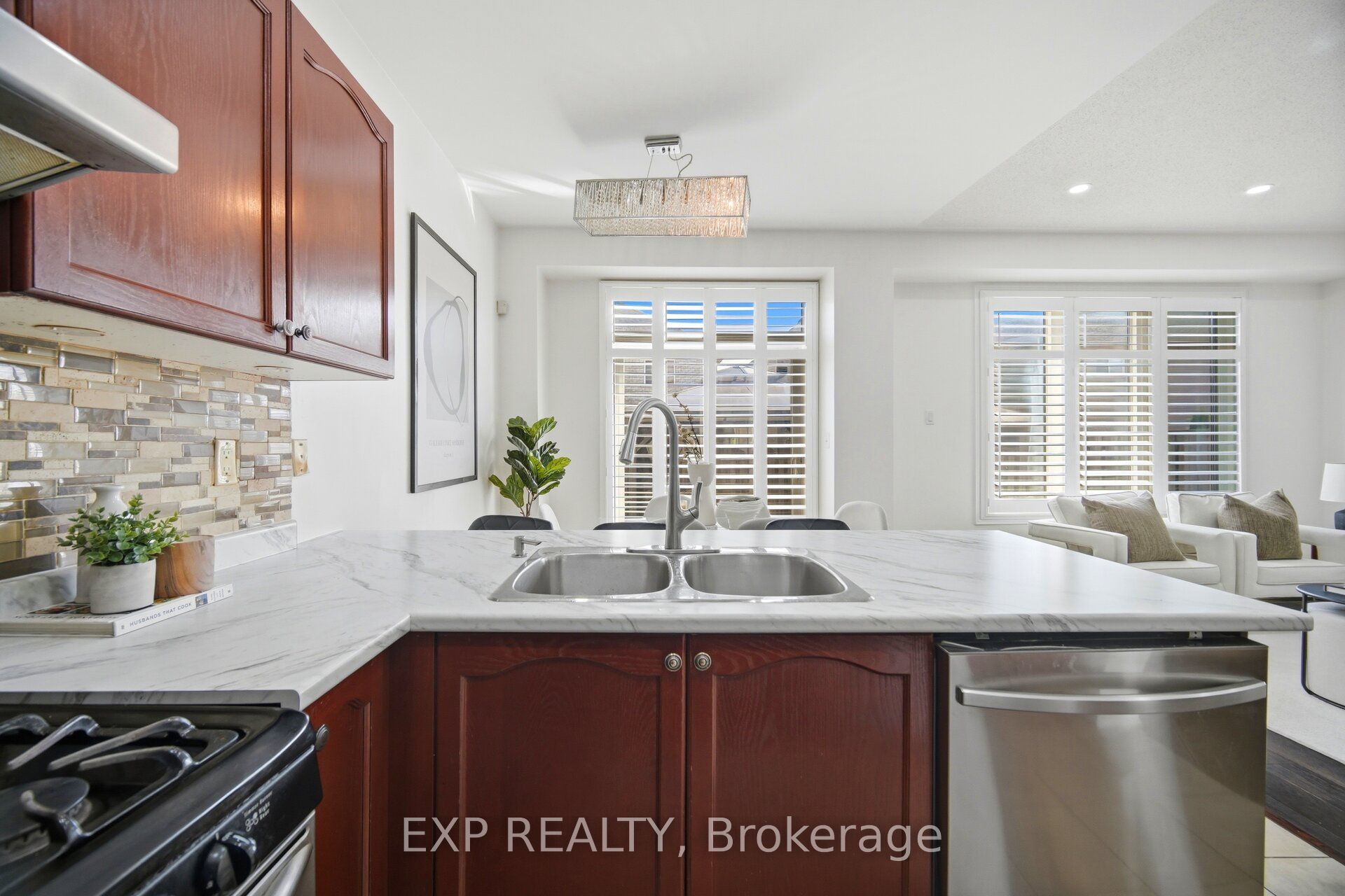 37 Totten Drive Property Photo 14