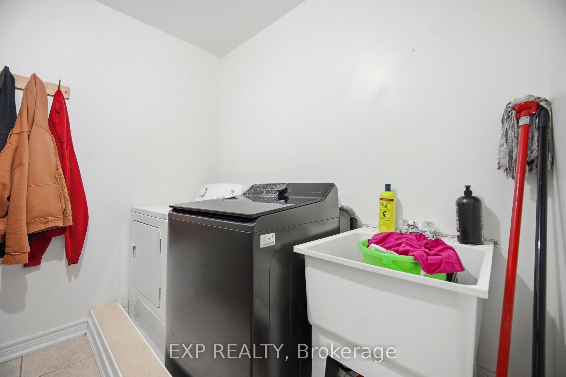 37 Totten Drive Property Photo 29