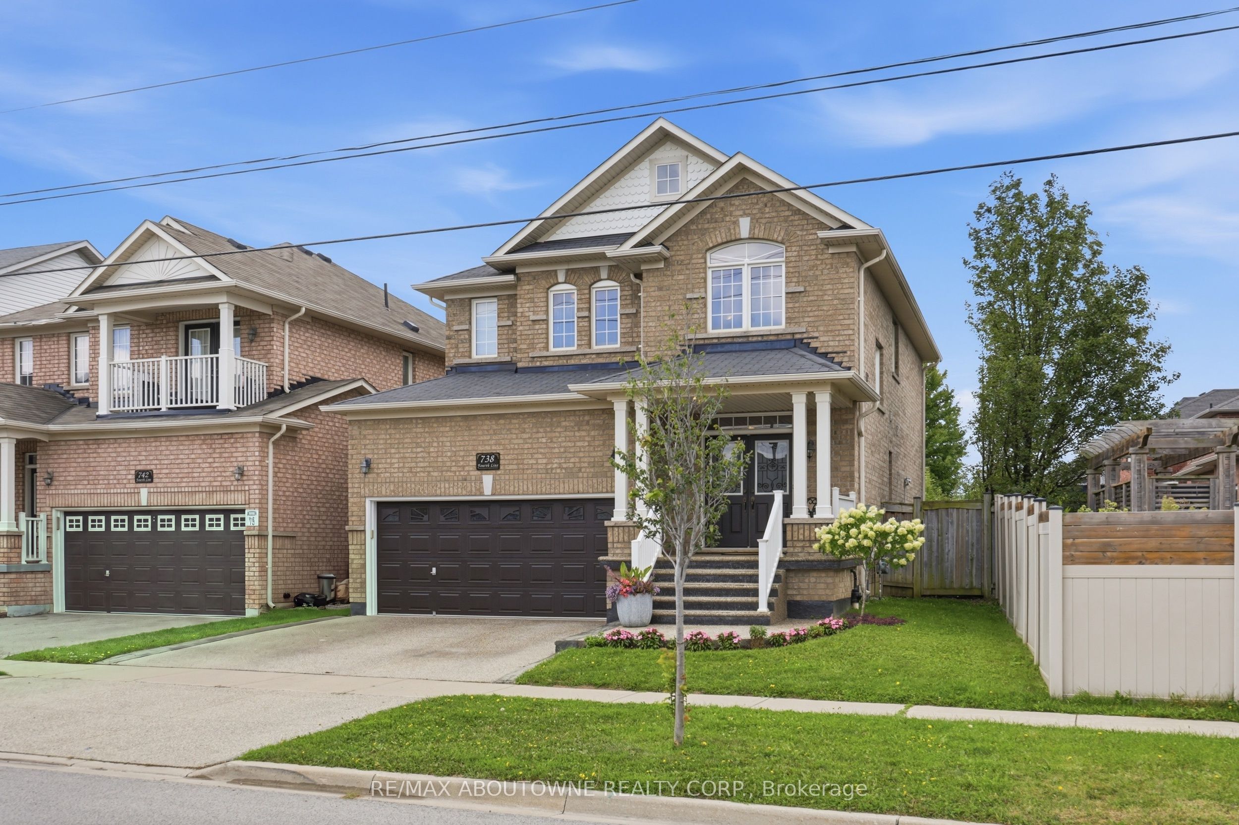 738 Fourth Line Property Photo 2