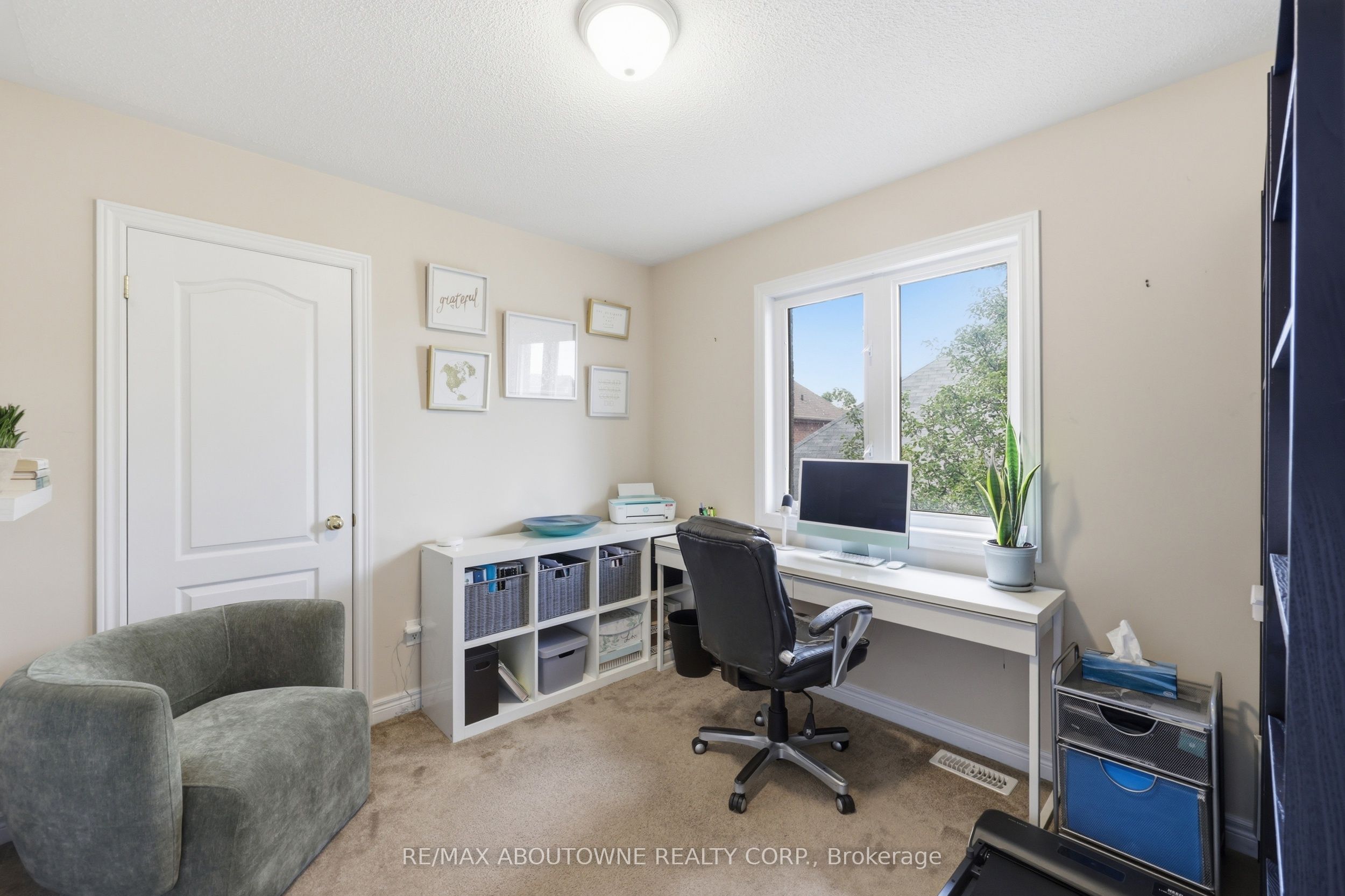 738 Fourth Line Property Photo 19