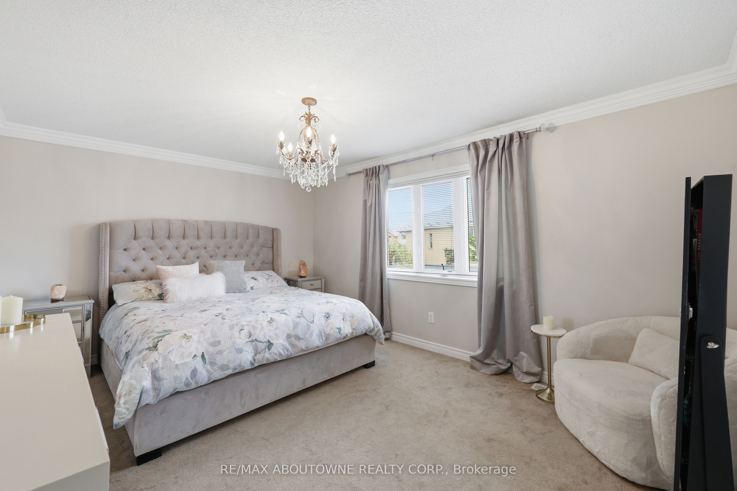 738 Fourth Line Property Photo 24