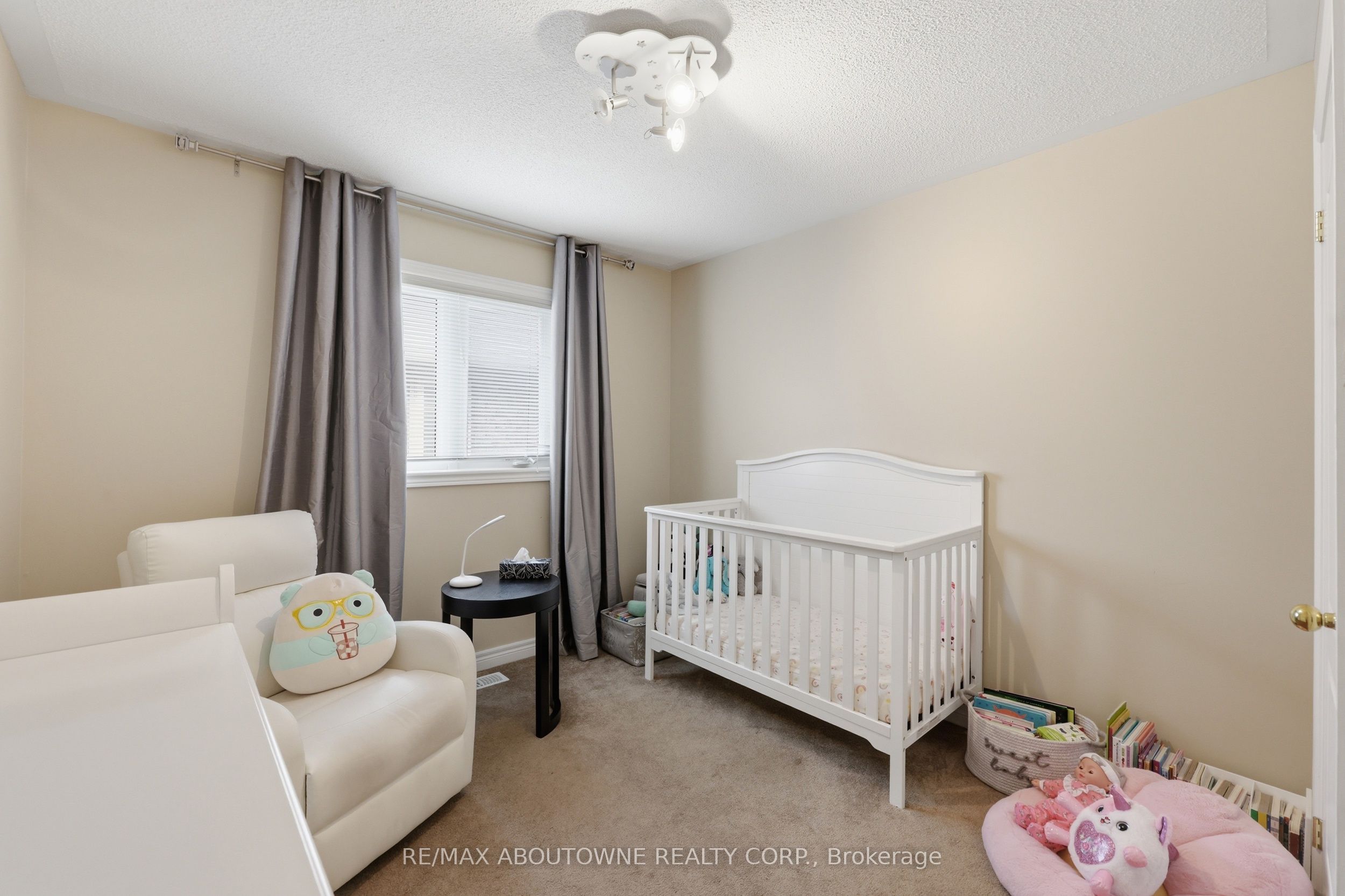 738 Fourth Line Property Photo 27