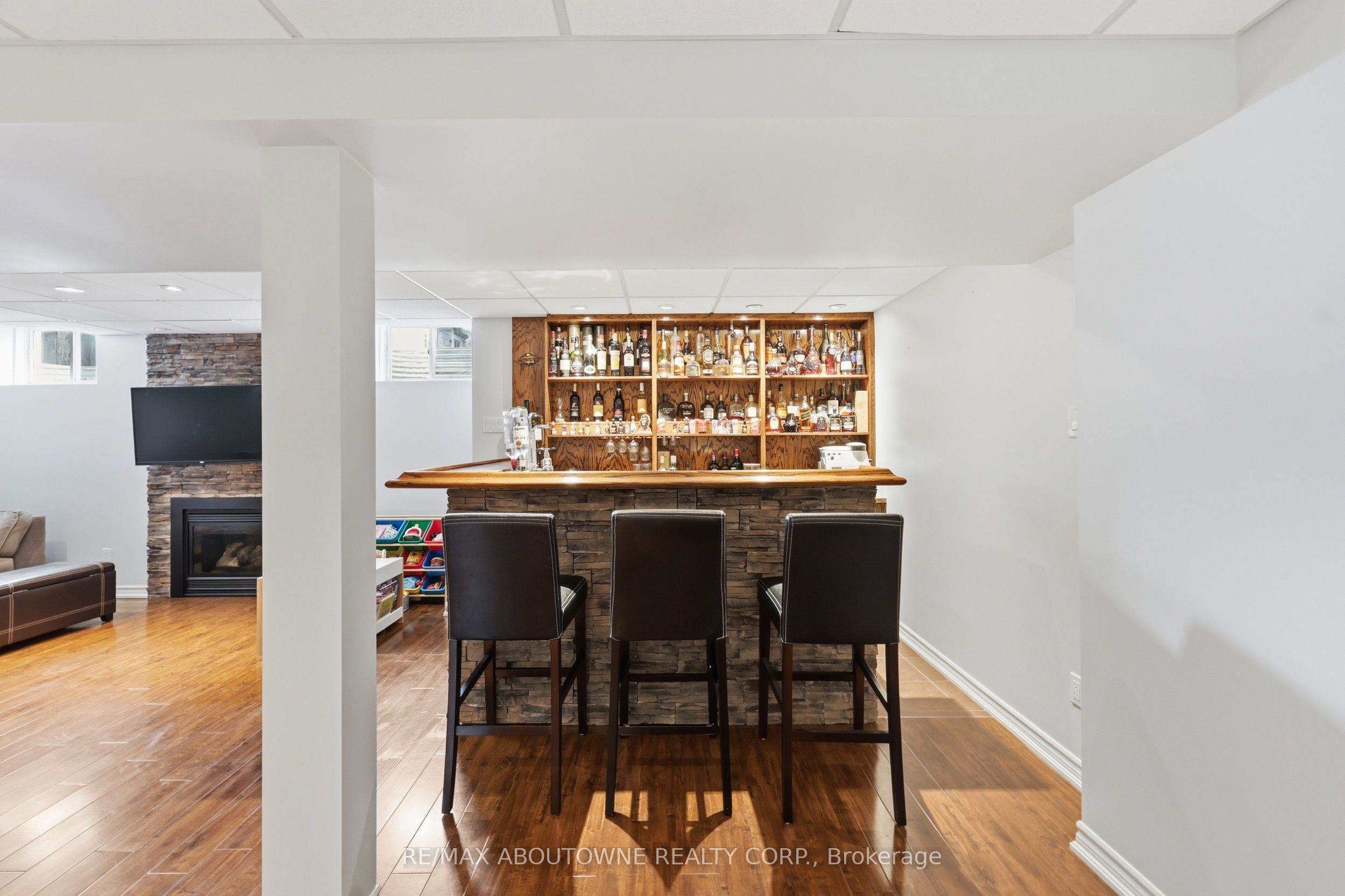 738 Fourth Line Property Photo 39