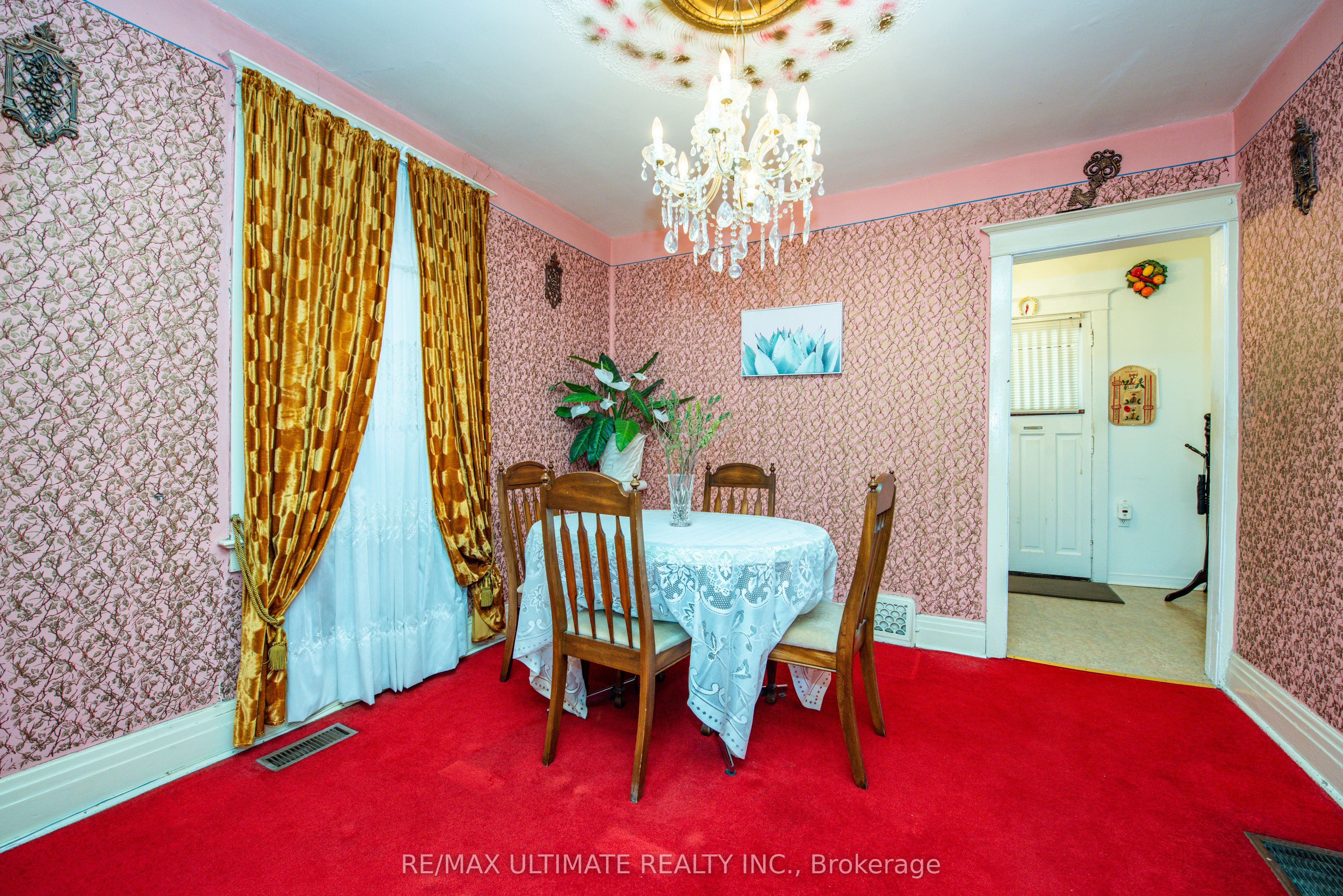 127 Salem Avenue Property Photo 13