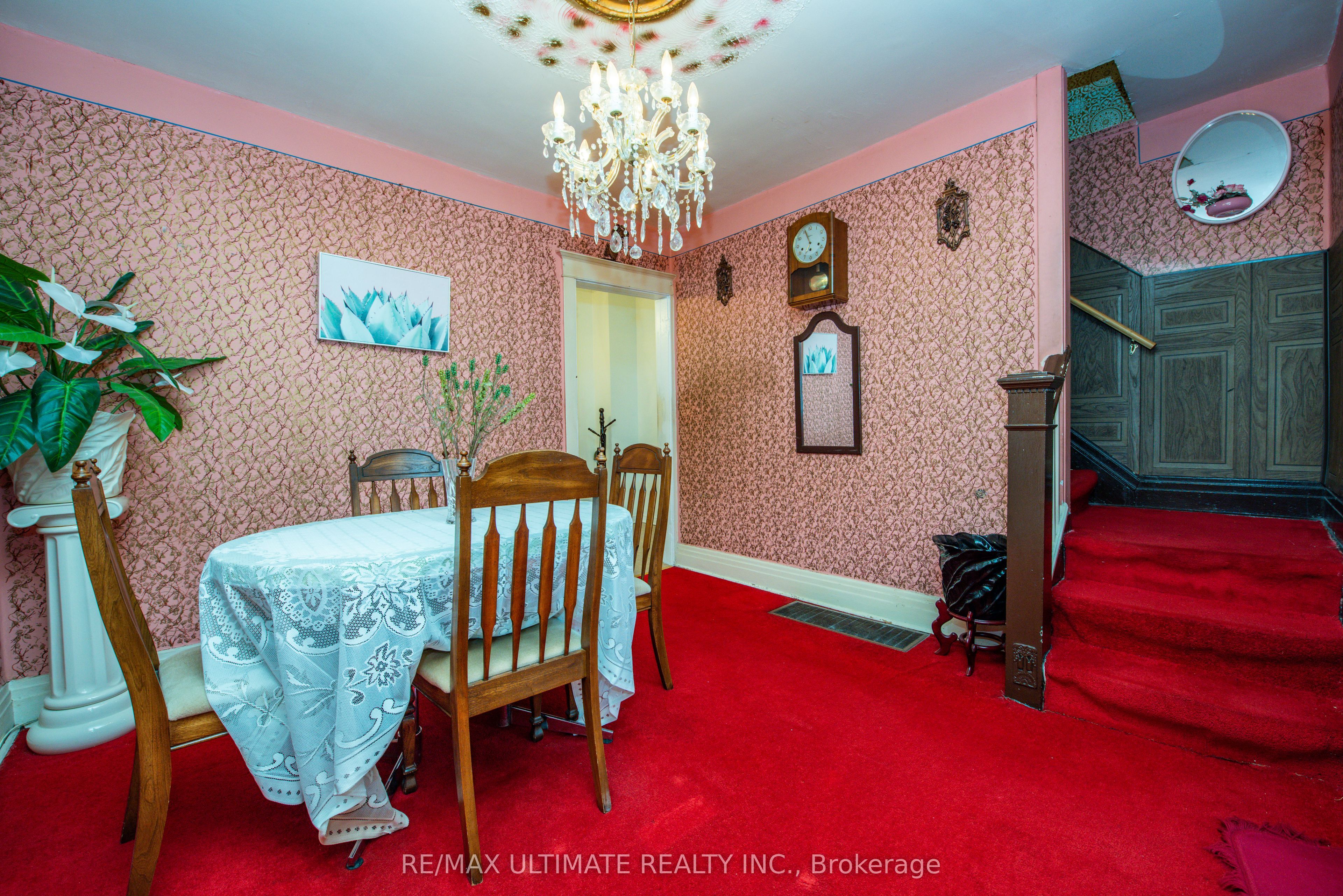 127 Salem Avenue Property Photo 14