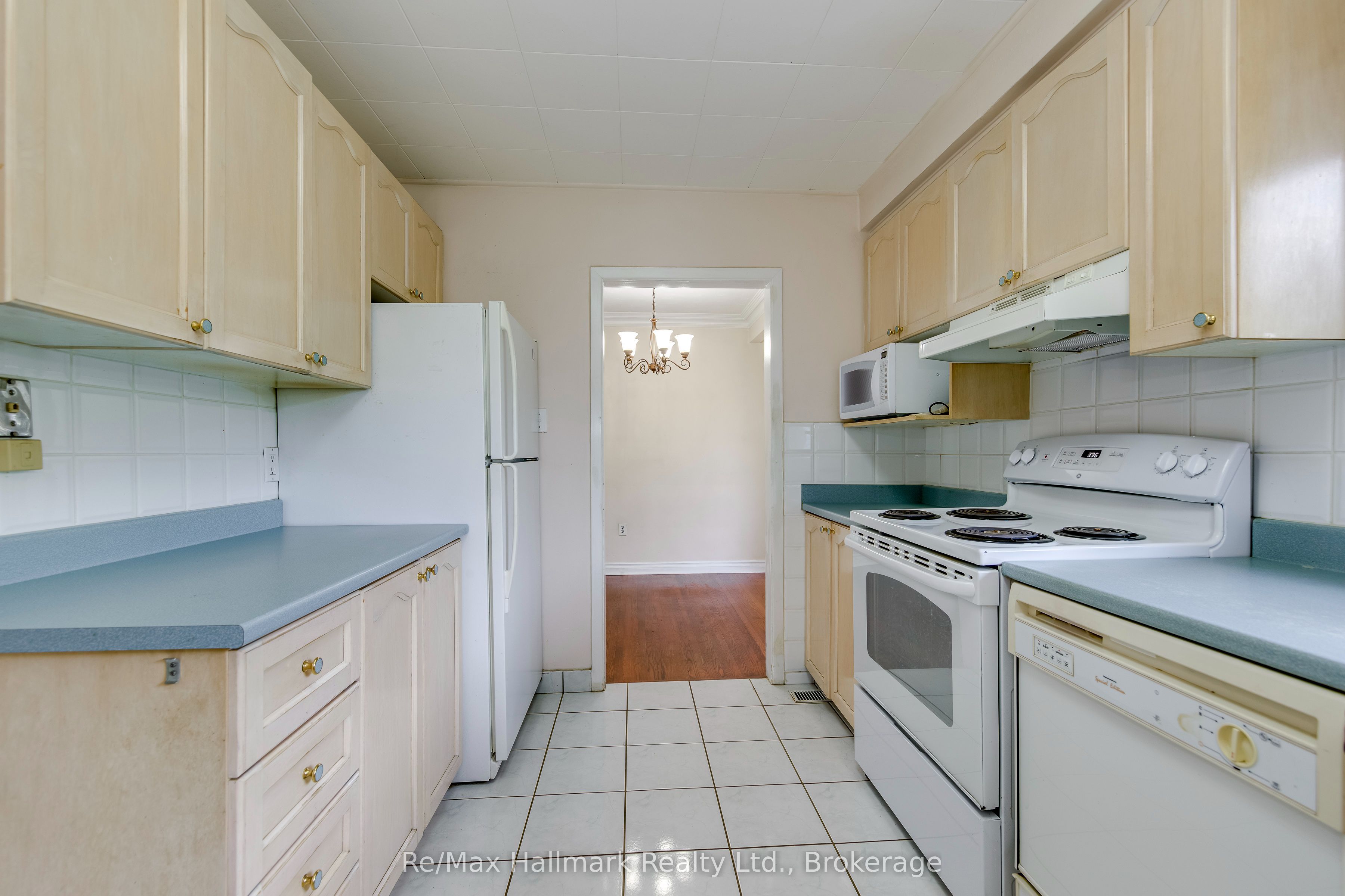 235 Tweedsdale Crescent Property Photo 17