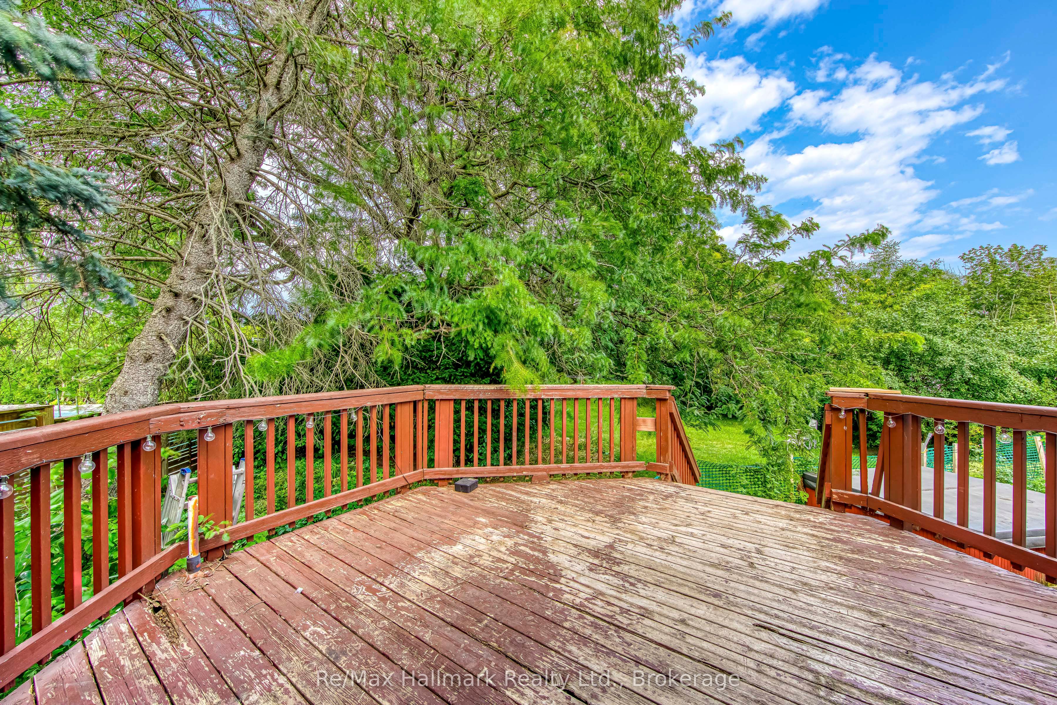 235 Tweedsdale Crescent Property Photo 37