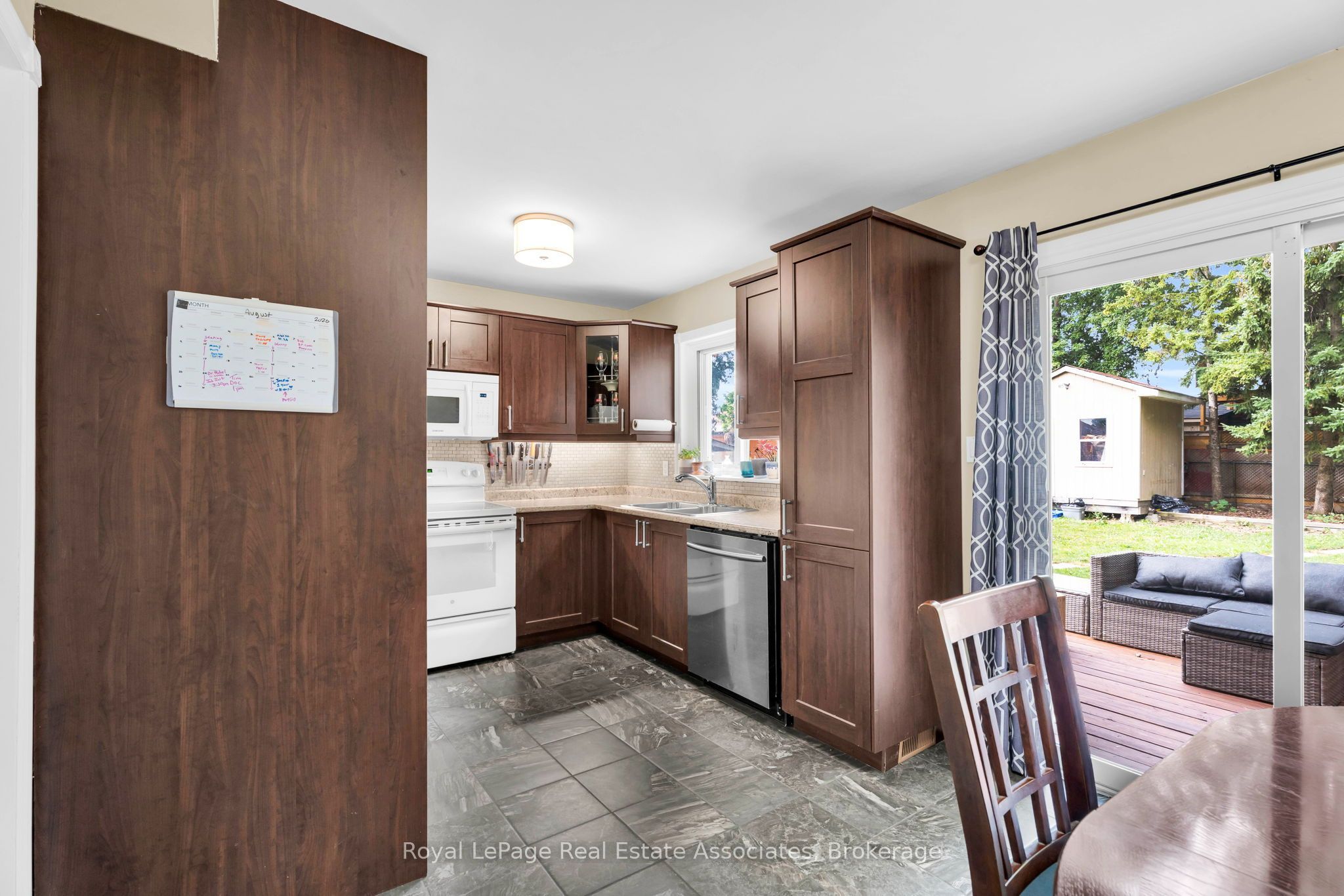 81 Glenmore Crescent Property Photo 11