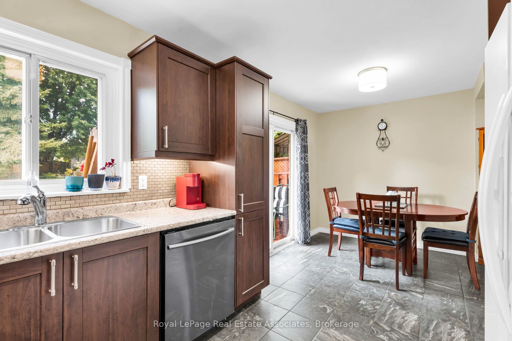 81 Glenmore Crescent Property Photo 15