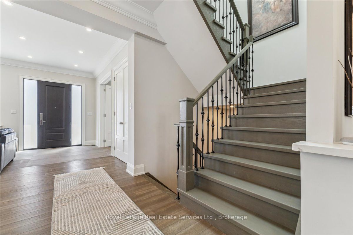 1211 Pinegrove Road Property Photo 4