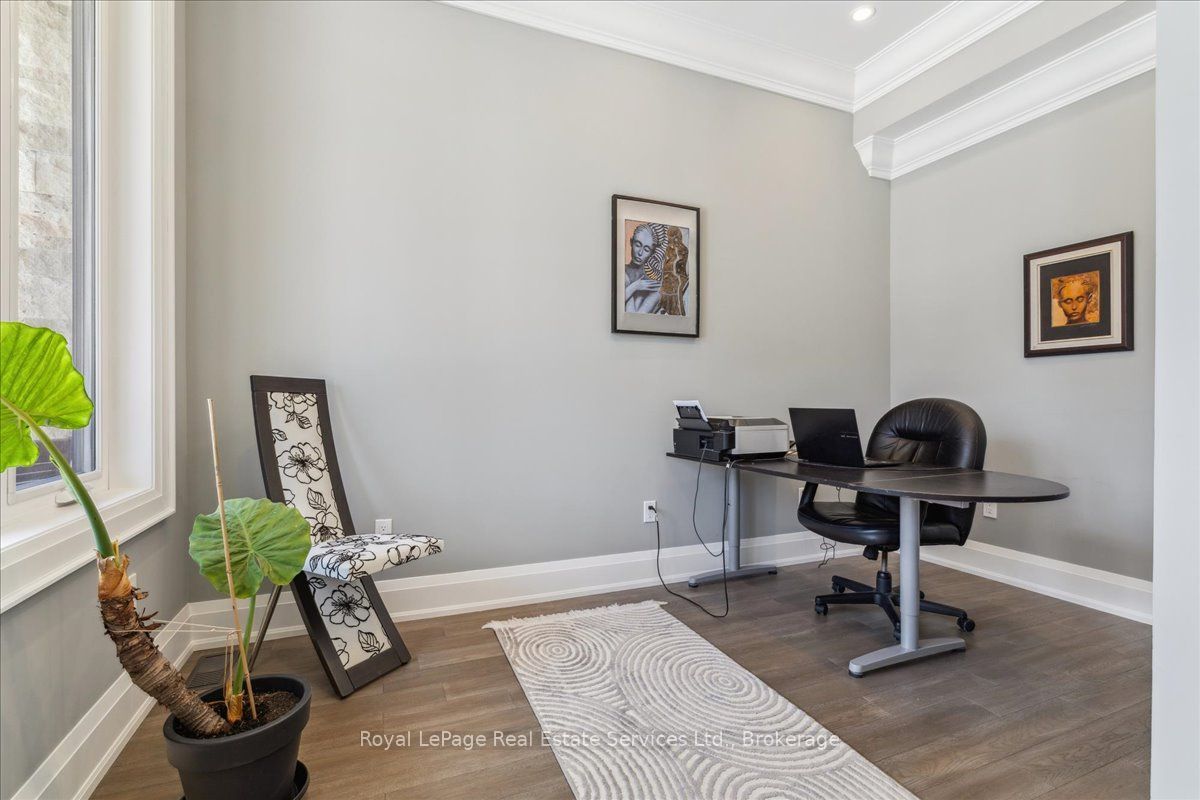 1211 Pinegrove Road Property Photo 6