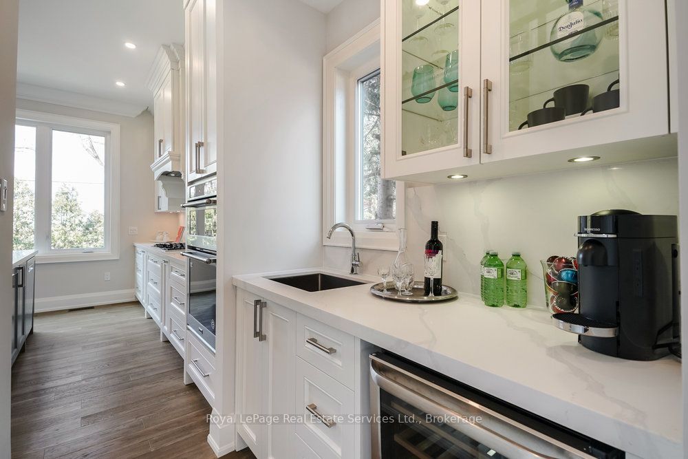1211 Pinegrove Road Property Photo 7