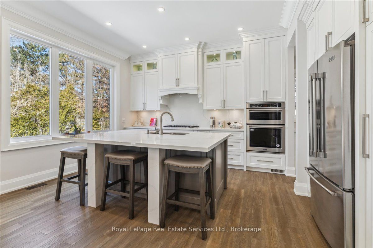 1211 Pinegrove Road Property Photo 10