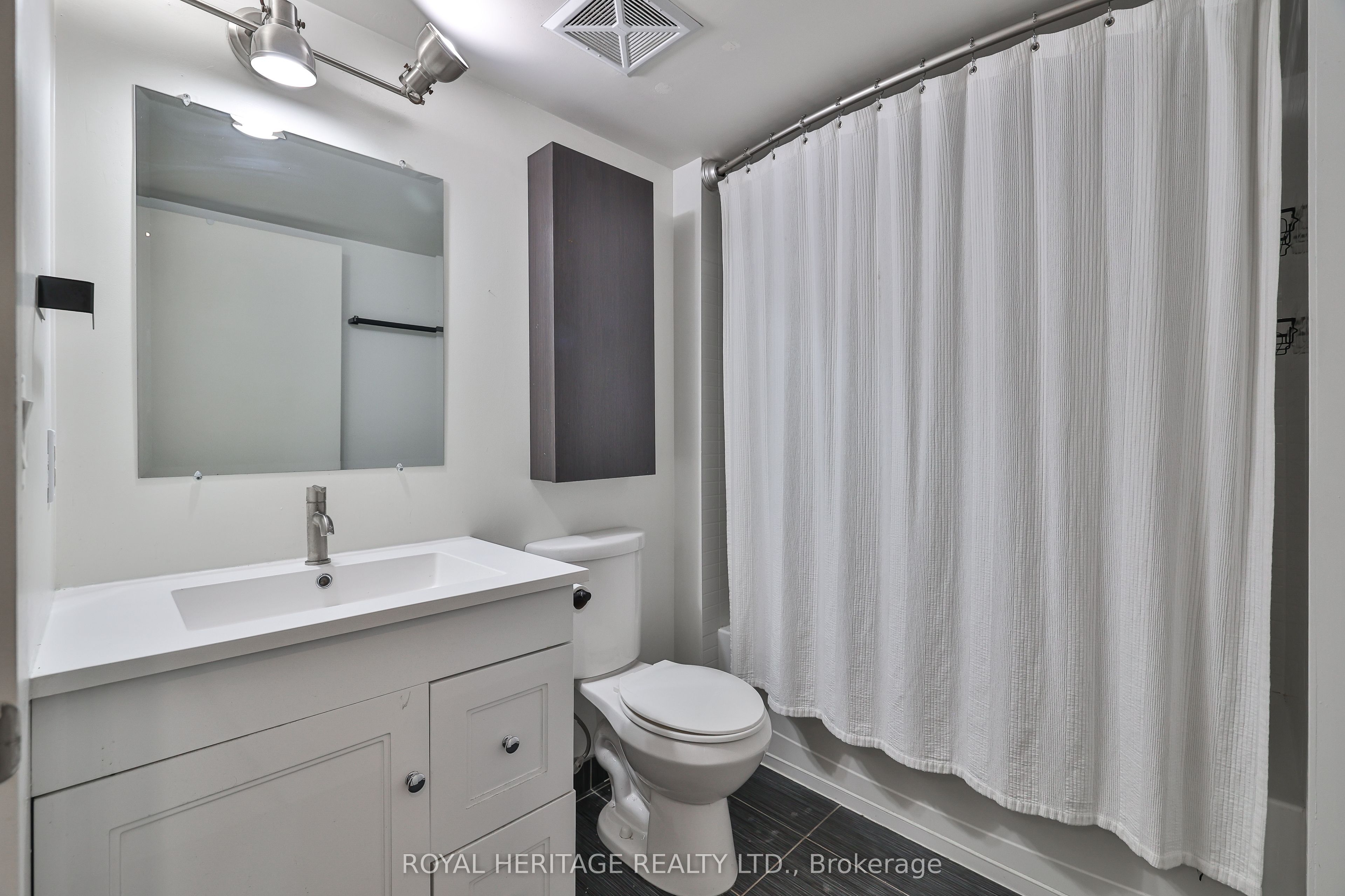 38 Joe Shuster Way 104 Property Photo 4