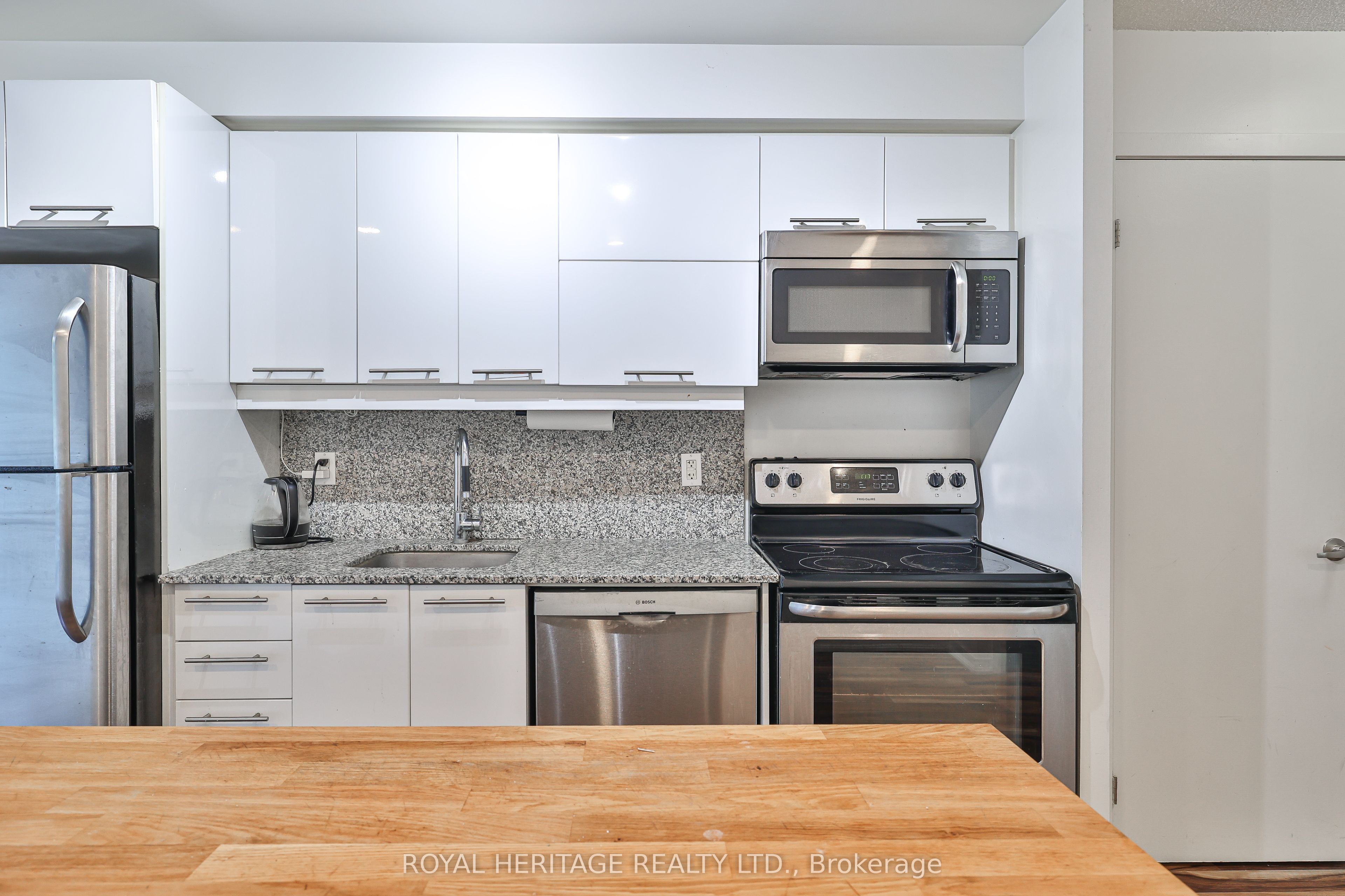 38 Joe Shuster Way 104 Property Photo 8