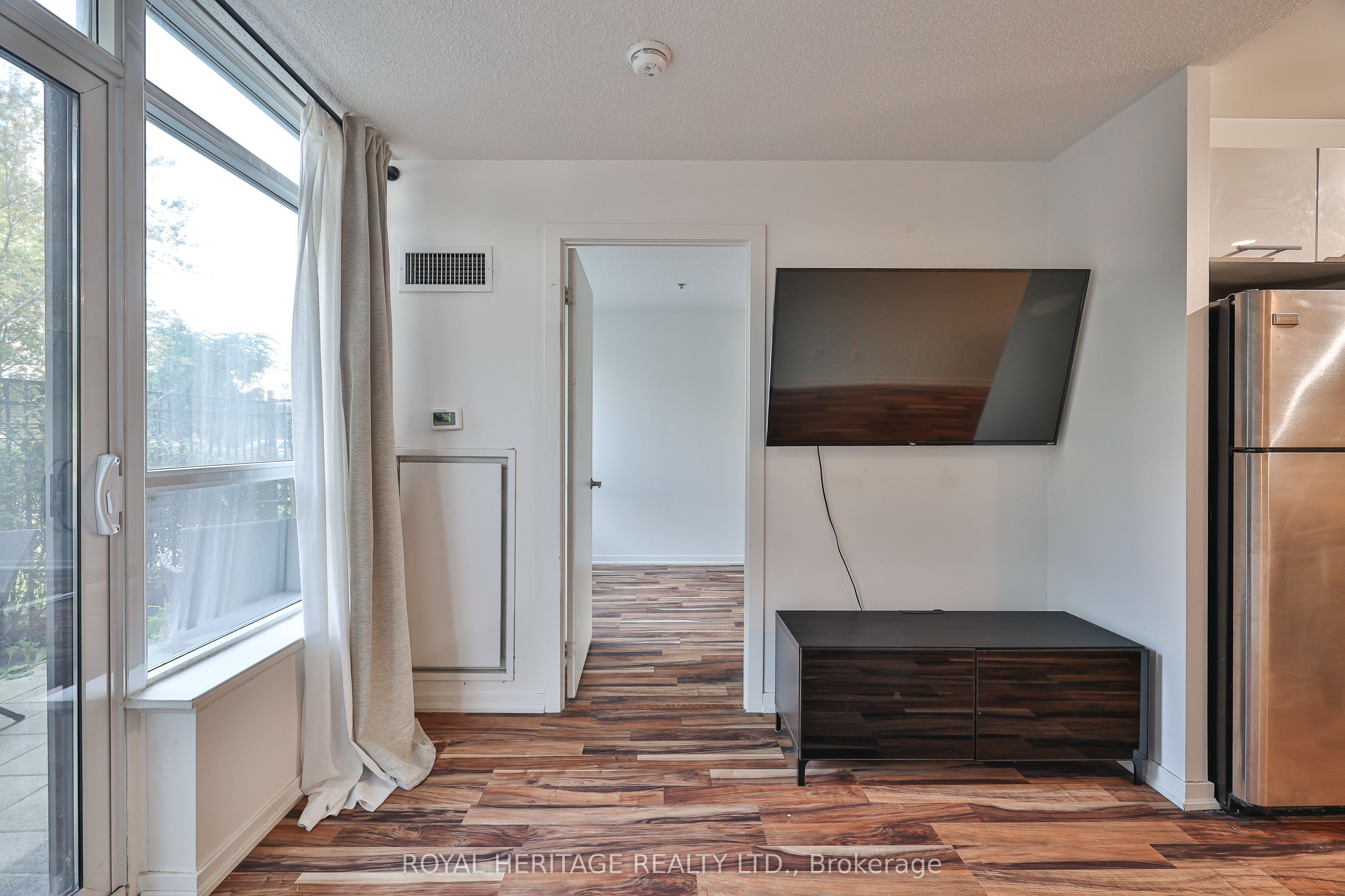 38 Joe Shuster Way 104 Property Photo 12