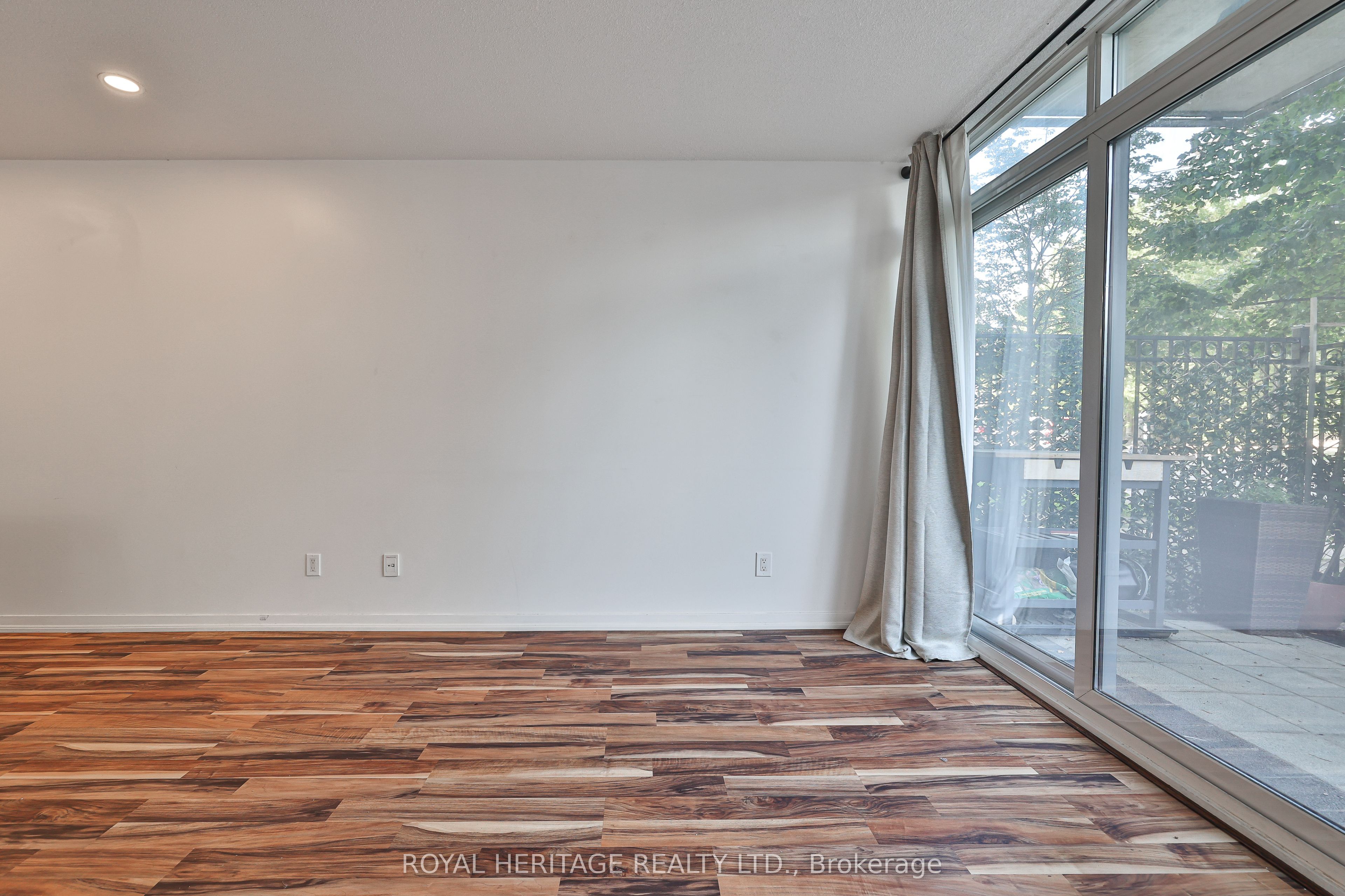 38 Joe Shuster Way 104 Property Photo 15