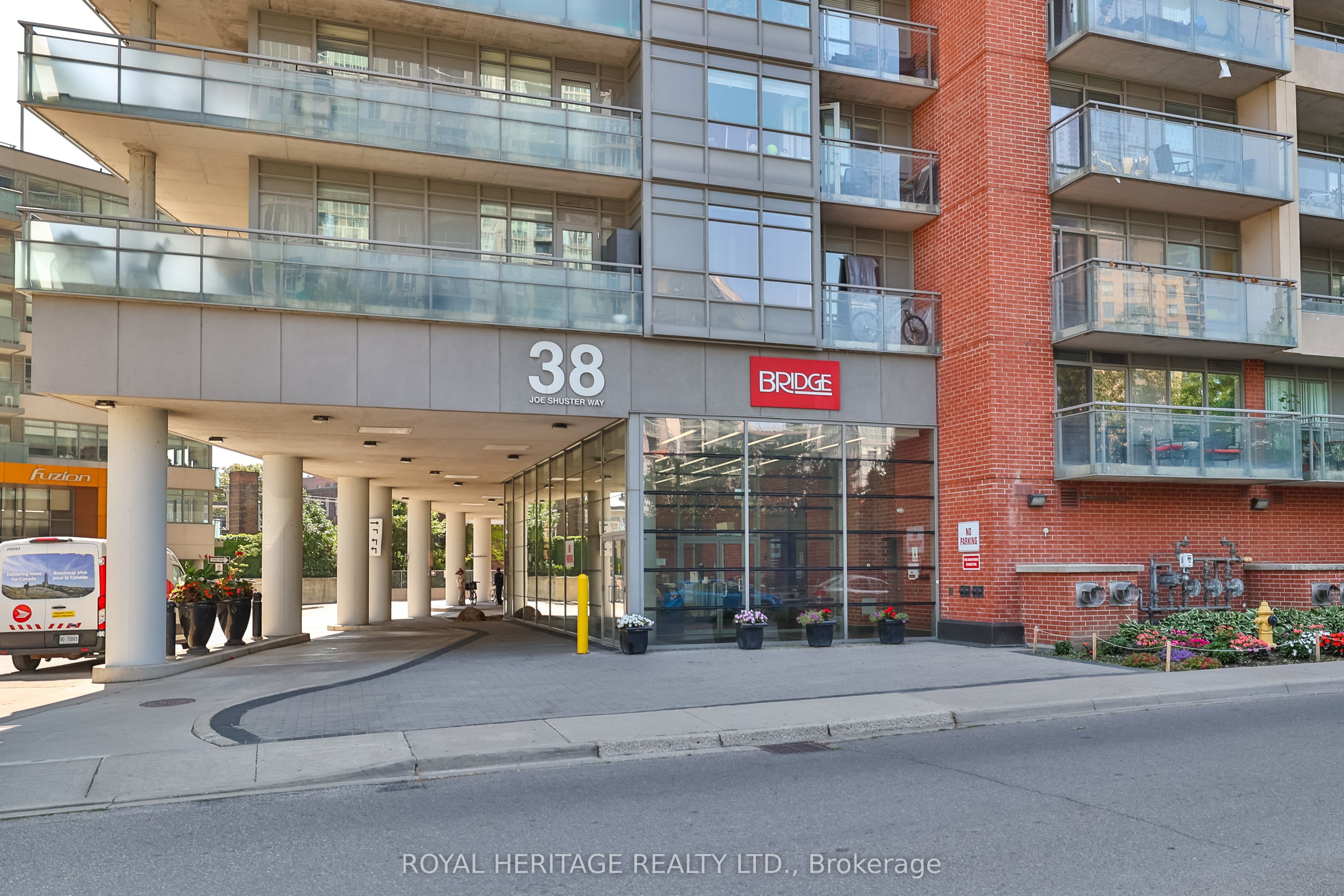 38 Joe Shuster Way 104 Property Photo 25