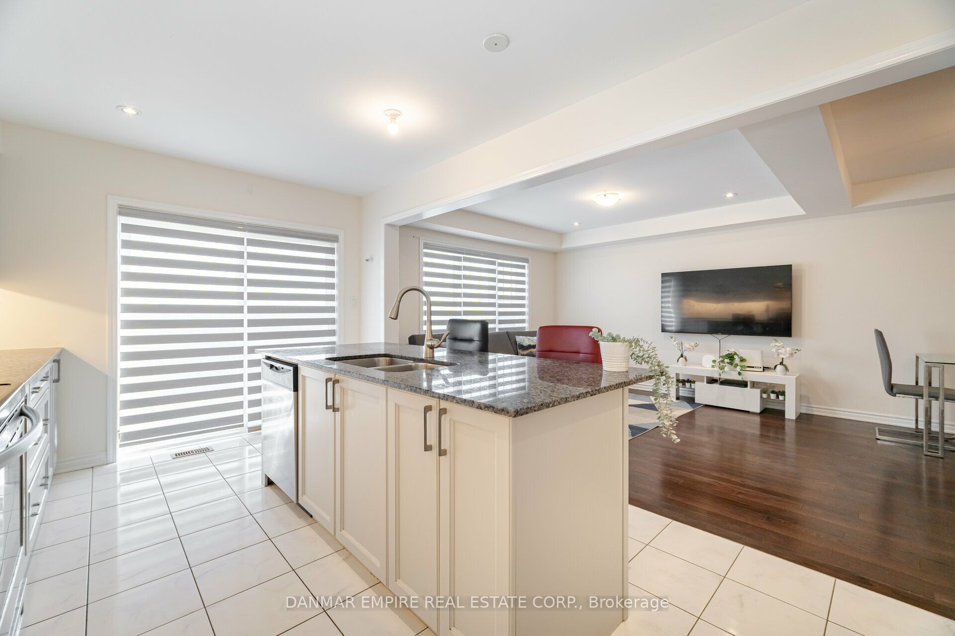 1000 Asleton Boulevard S 39 Property Photo 15