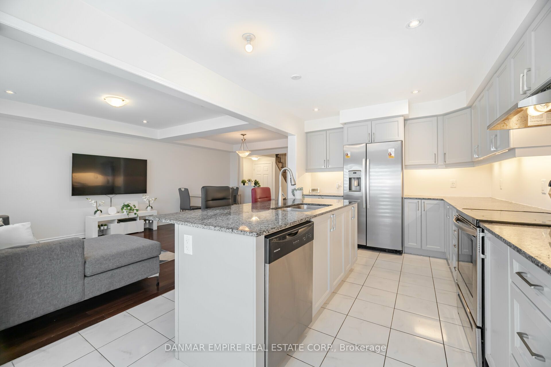 1000 Asleton Boulevard S 39 Property Photo 18