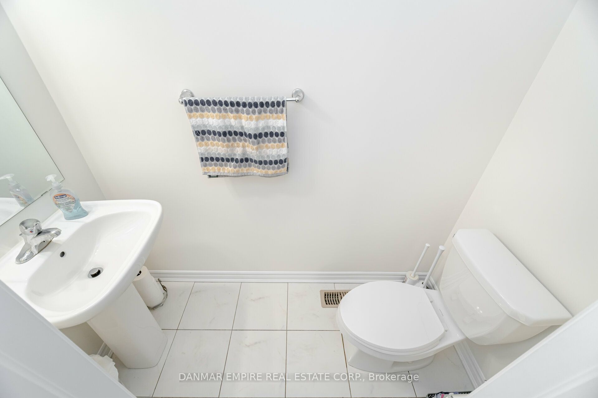 1000 Asleton Boulevard S 39 Property Photo 19