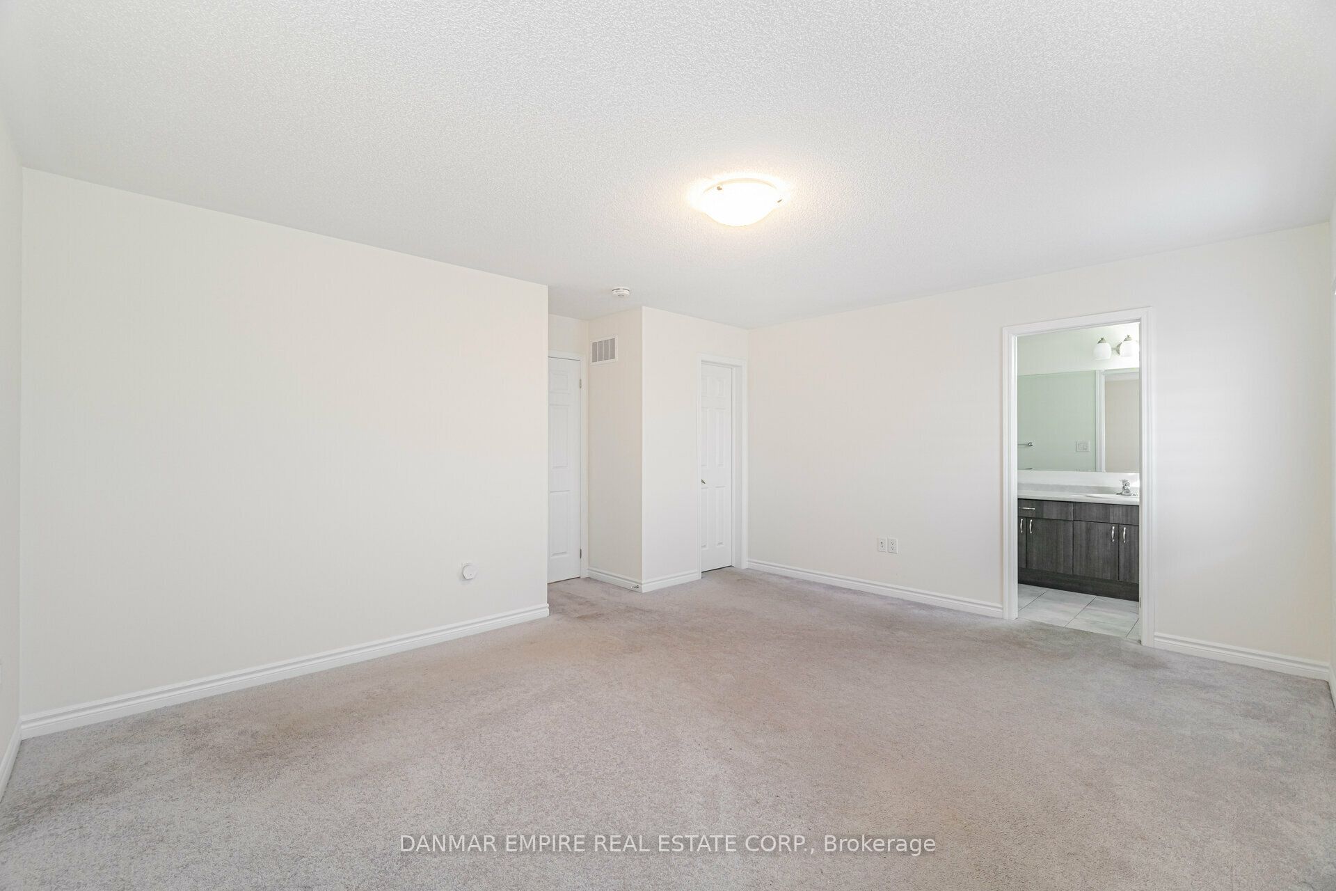 1000 Asleton Boulevard S 39 Property Photo 24