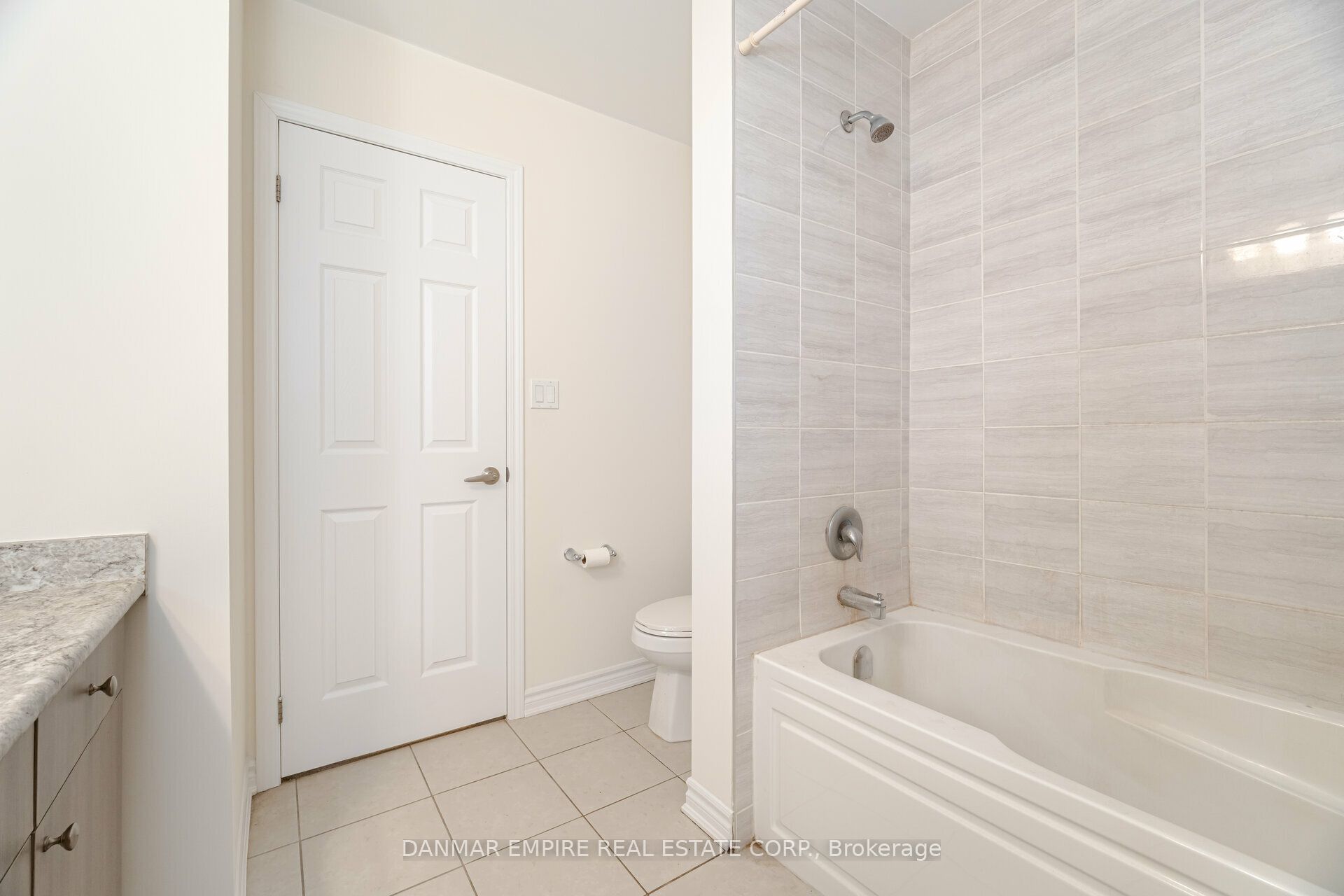 1000 Asleton Boulevard S 39 Property Photo 31