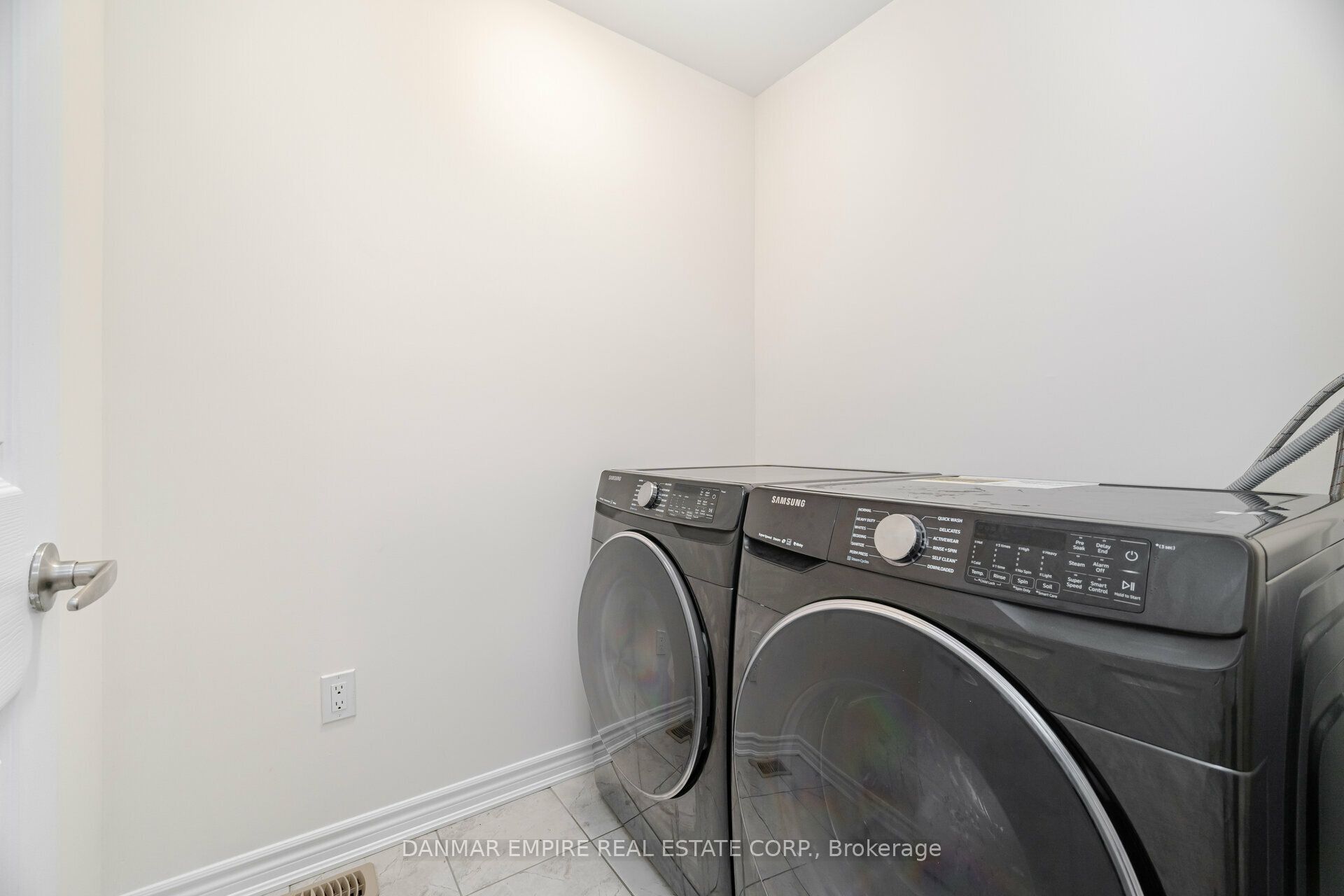 1000 Asleton Boulevard S 39 Property Photo 32
