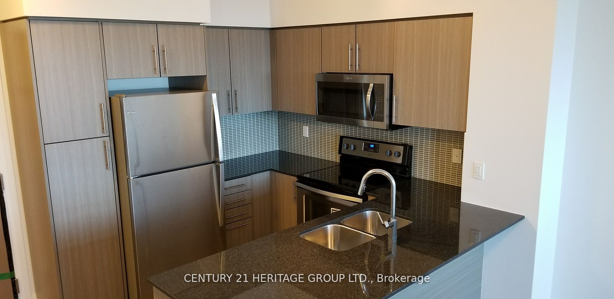 55 Speers Road 1706 Property Photo 5