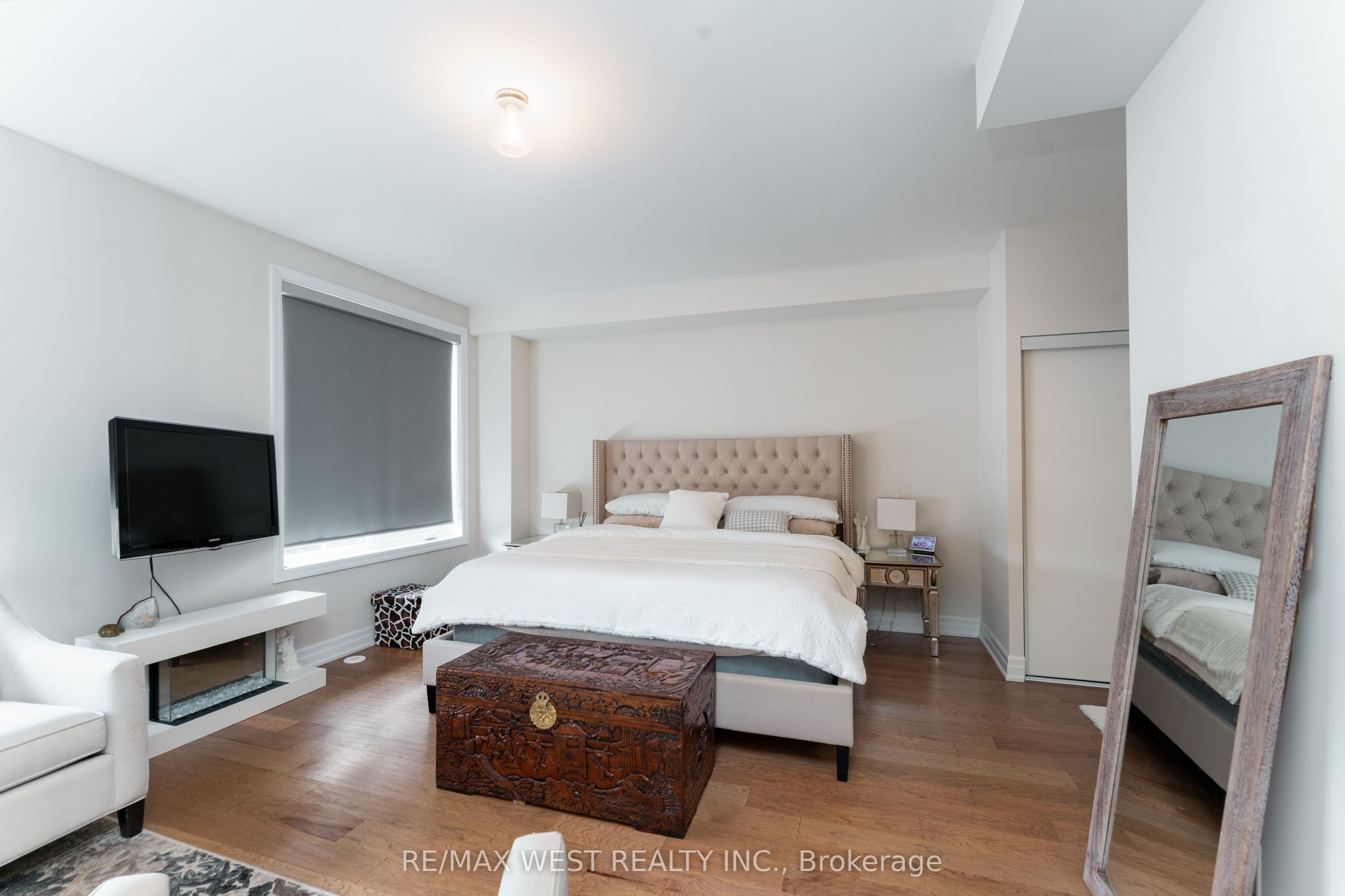 1180 Cawthra Road 105 Property Photo 21