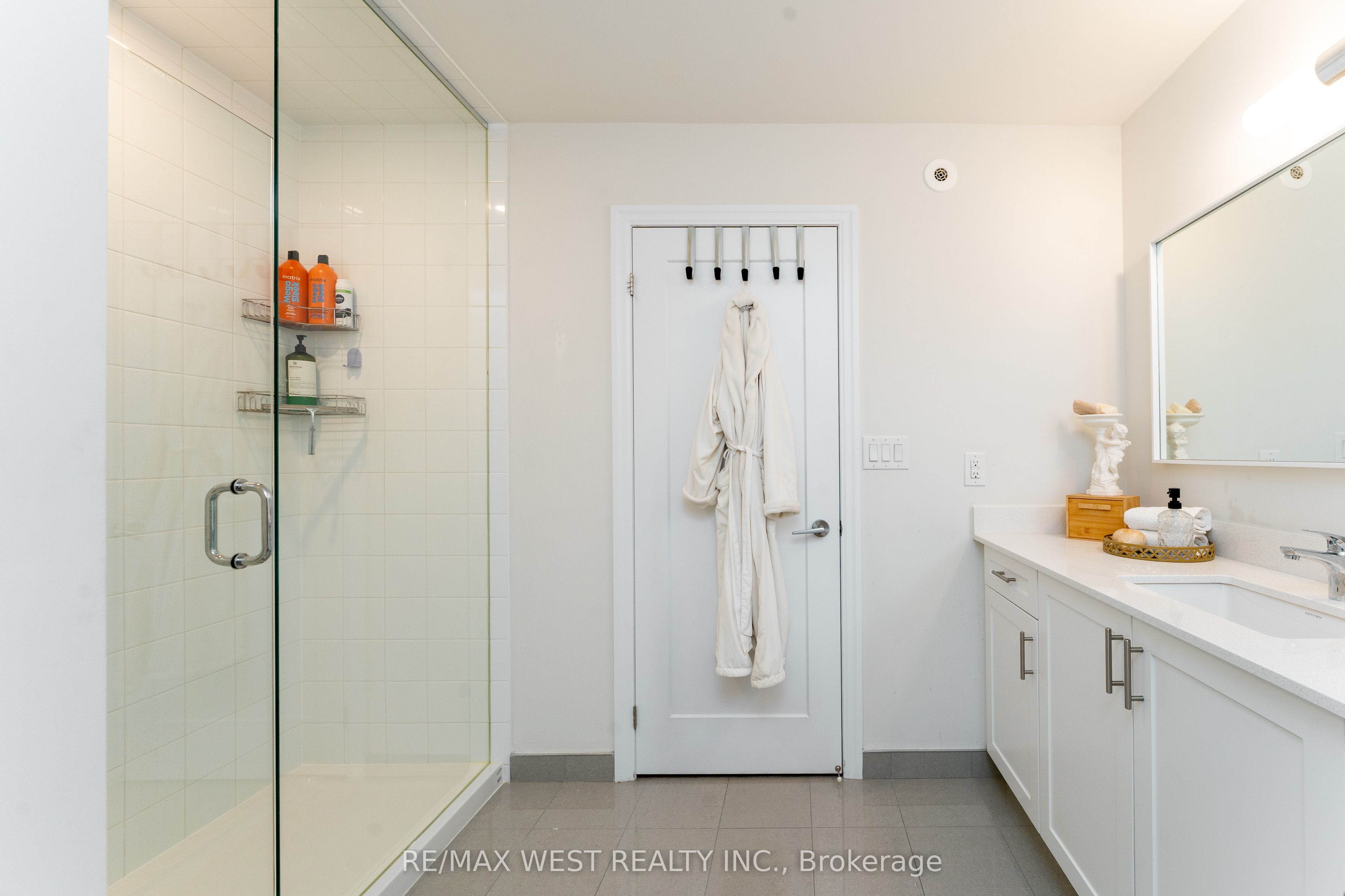 1180 Cawthra Road 105 Property Photo 25