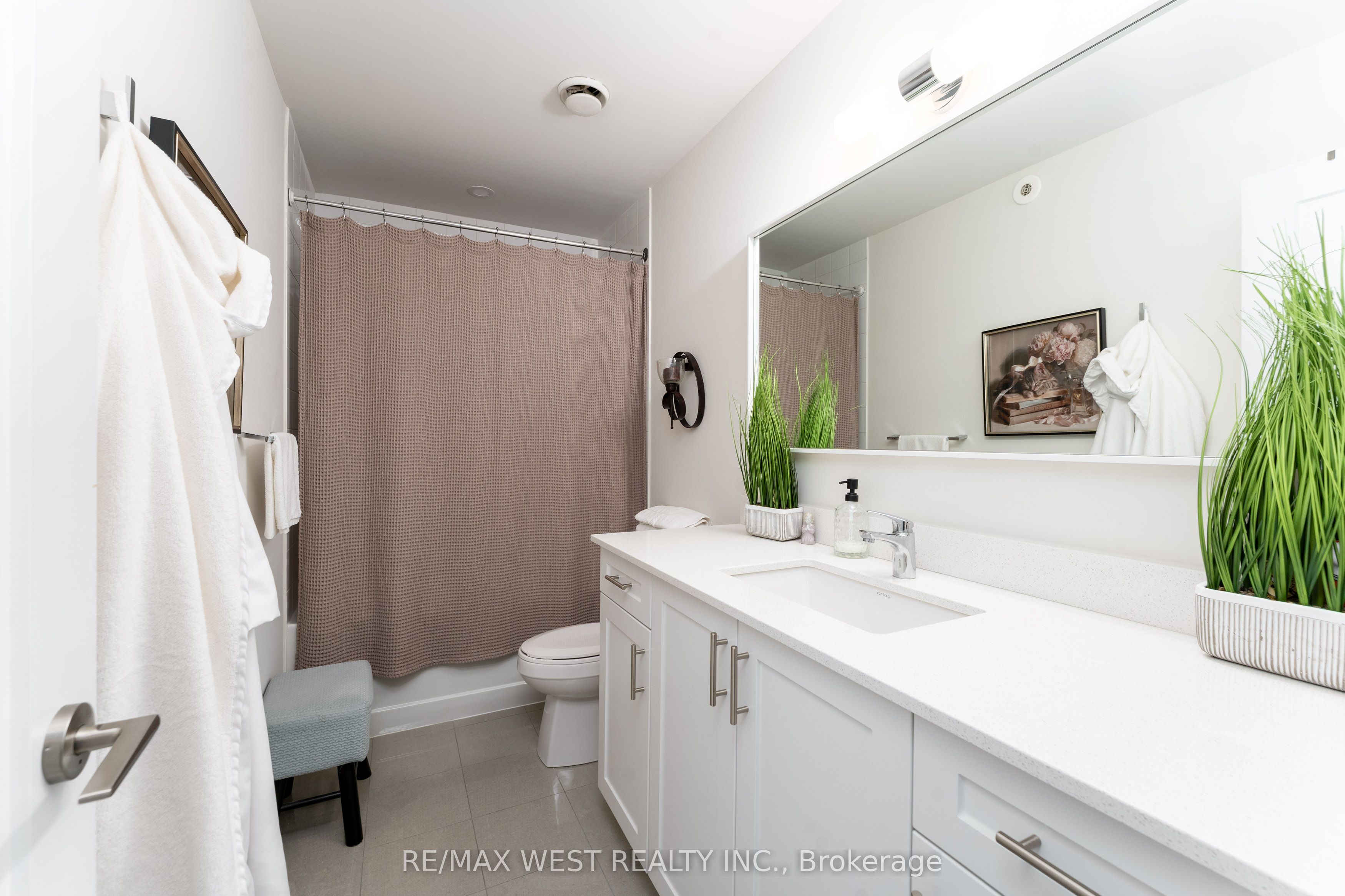 1180 Cawthra Road 105 Property Photo 29