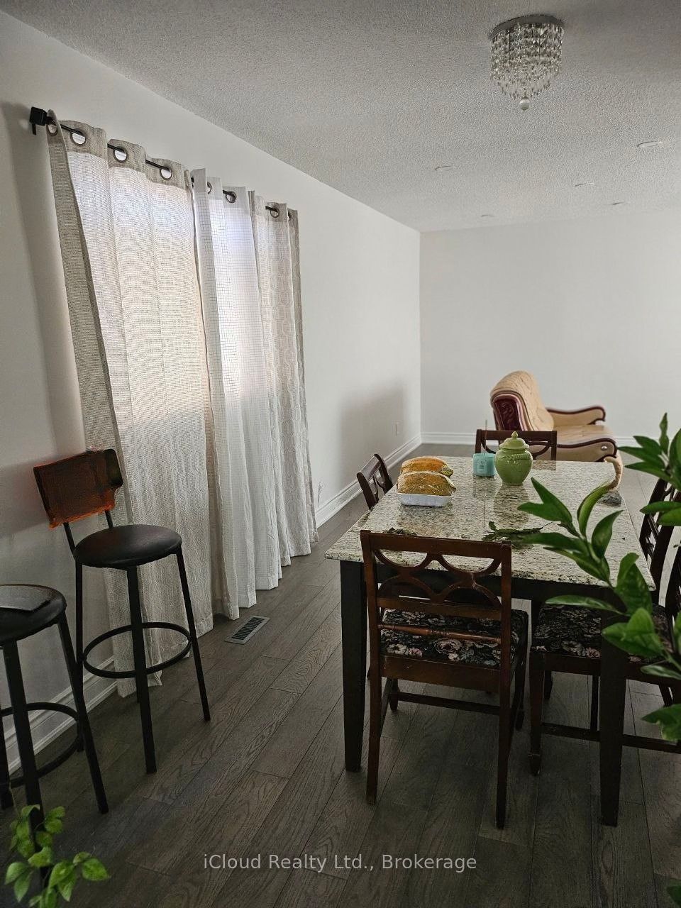 61 Hull Street Upper Property Photo 9