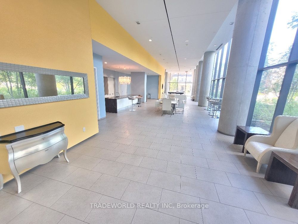 103 The Queensway 1107 Property Photo 22