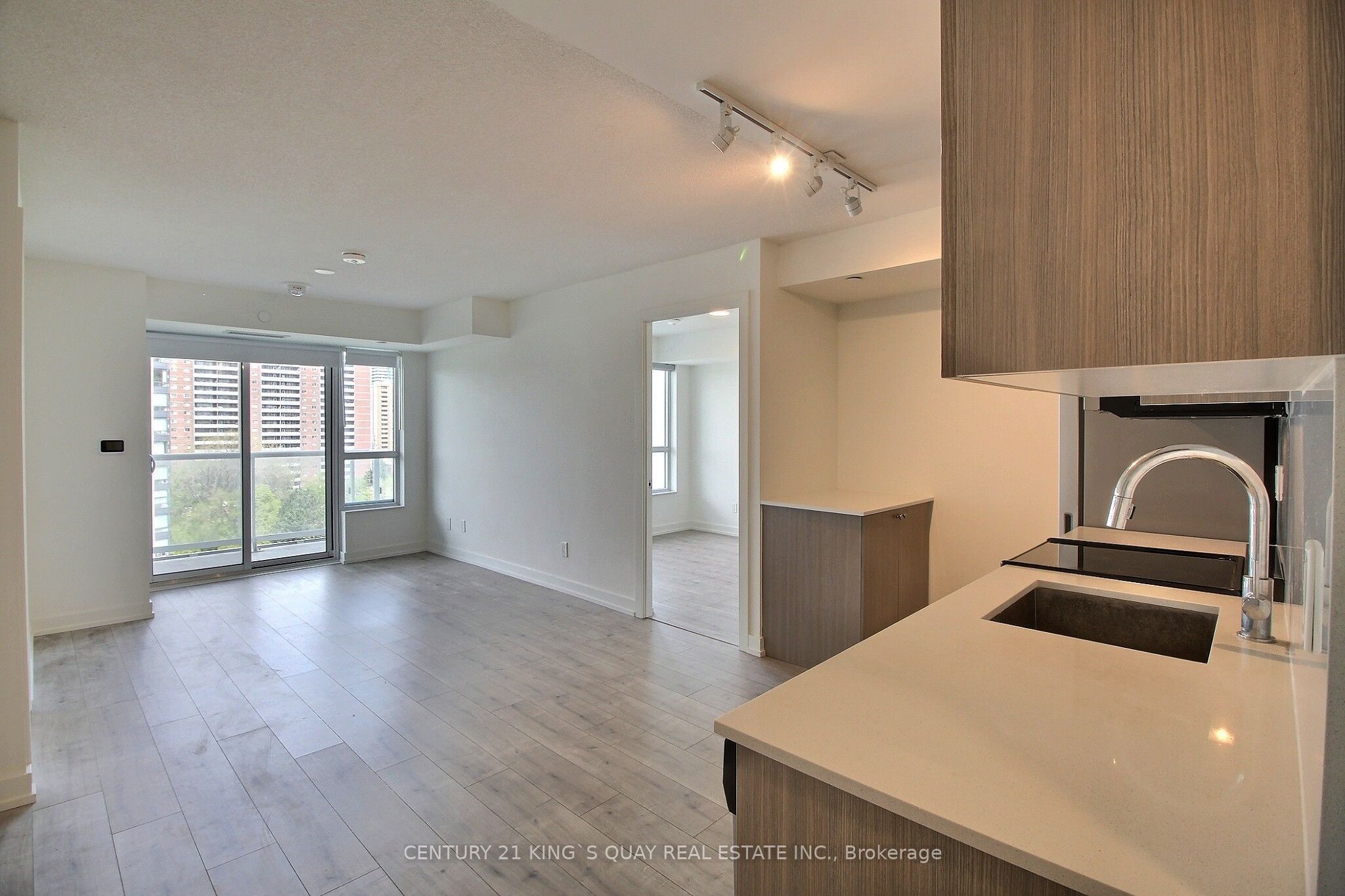 10 Wilby Crescent 907 Property Photo 4
