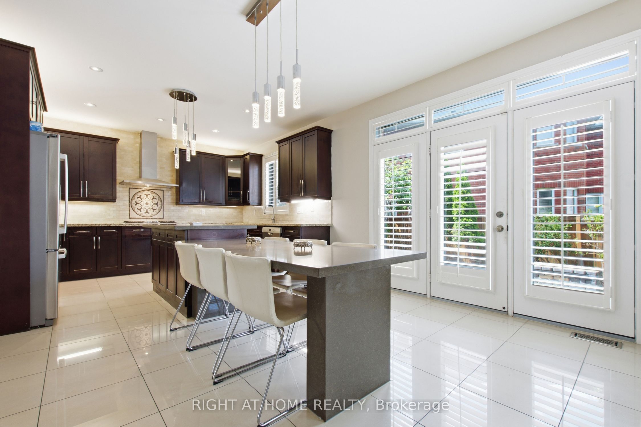 4713 Thomas Alton Boulevard Property Photo 8