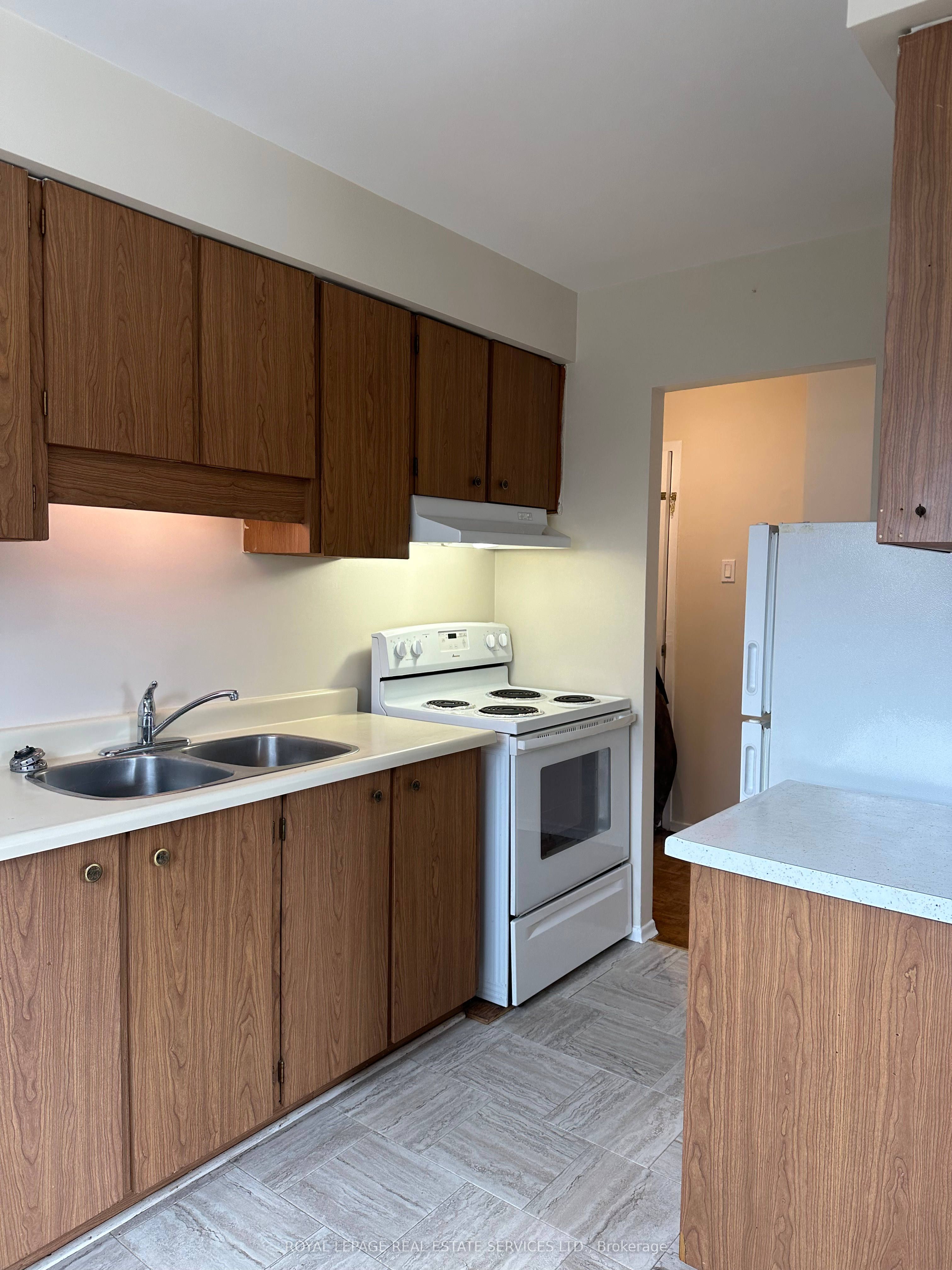 7 Mohawk Avenue 2 Property Photo 3