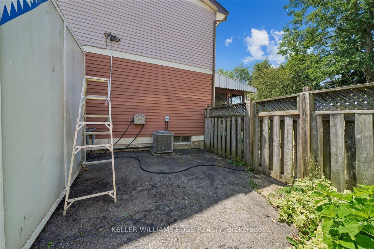 2320 Middlesmoor Crescent Property Photo 48
