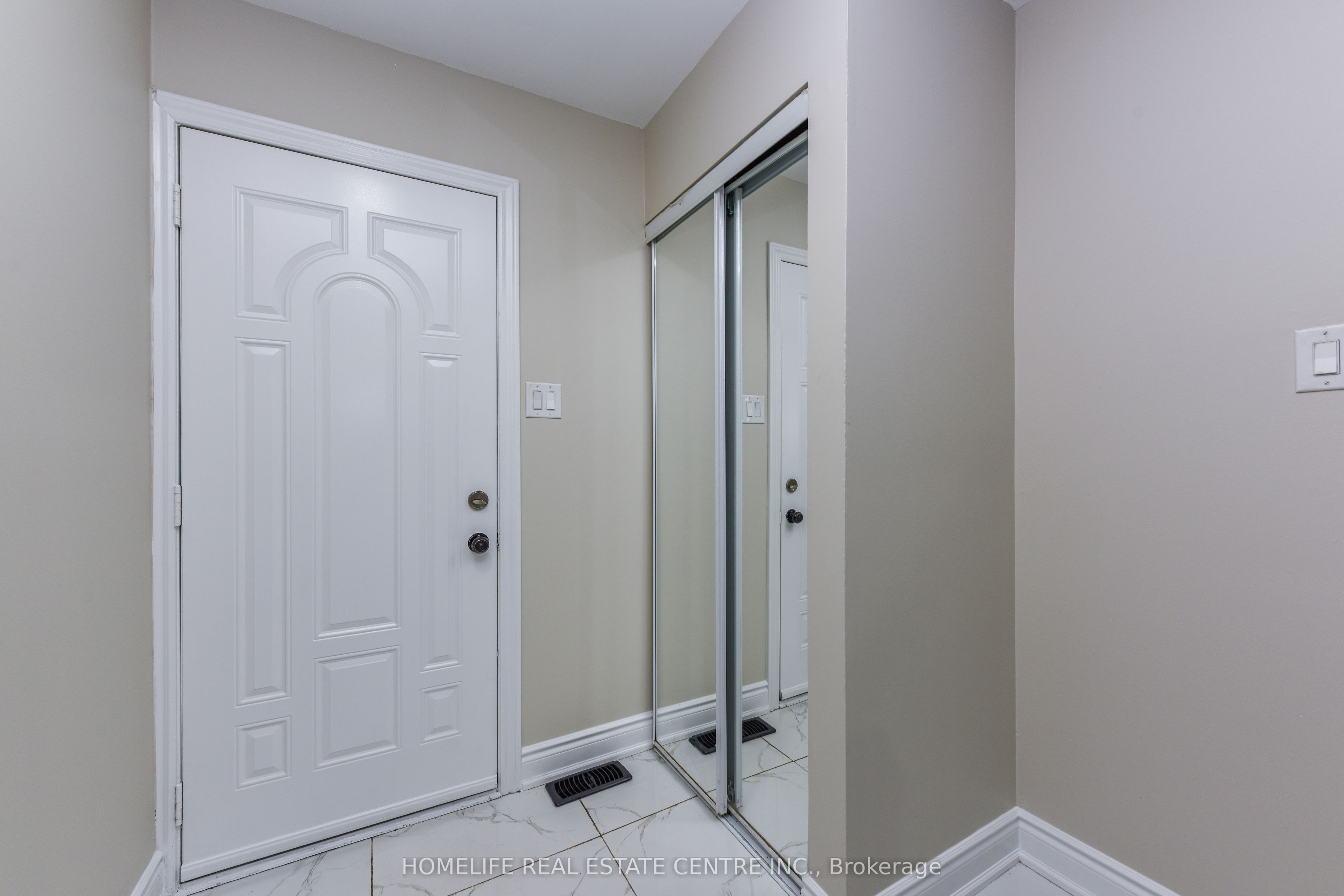 2 Hilda Court Property Photo 6