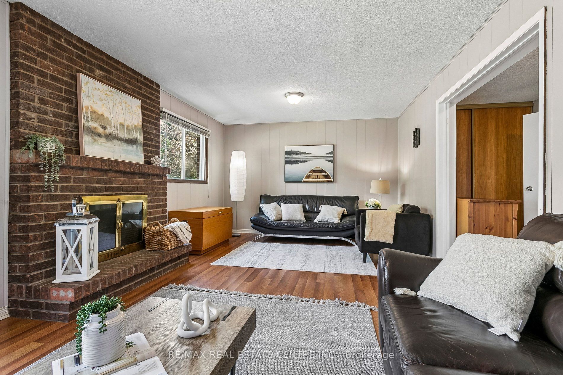 5 Hockley Path Property Photo 35