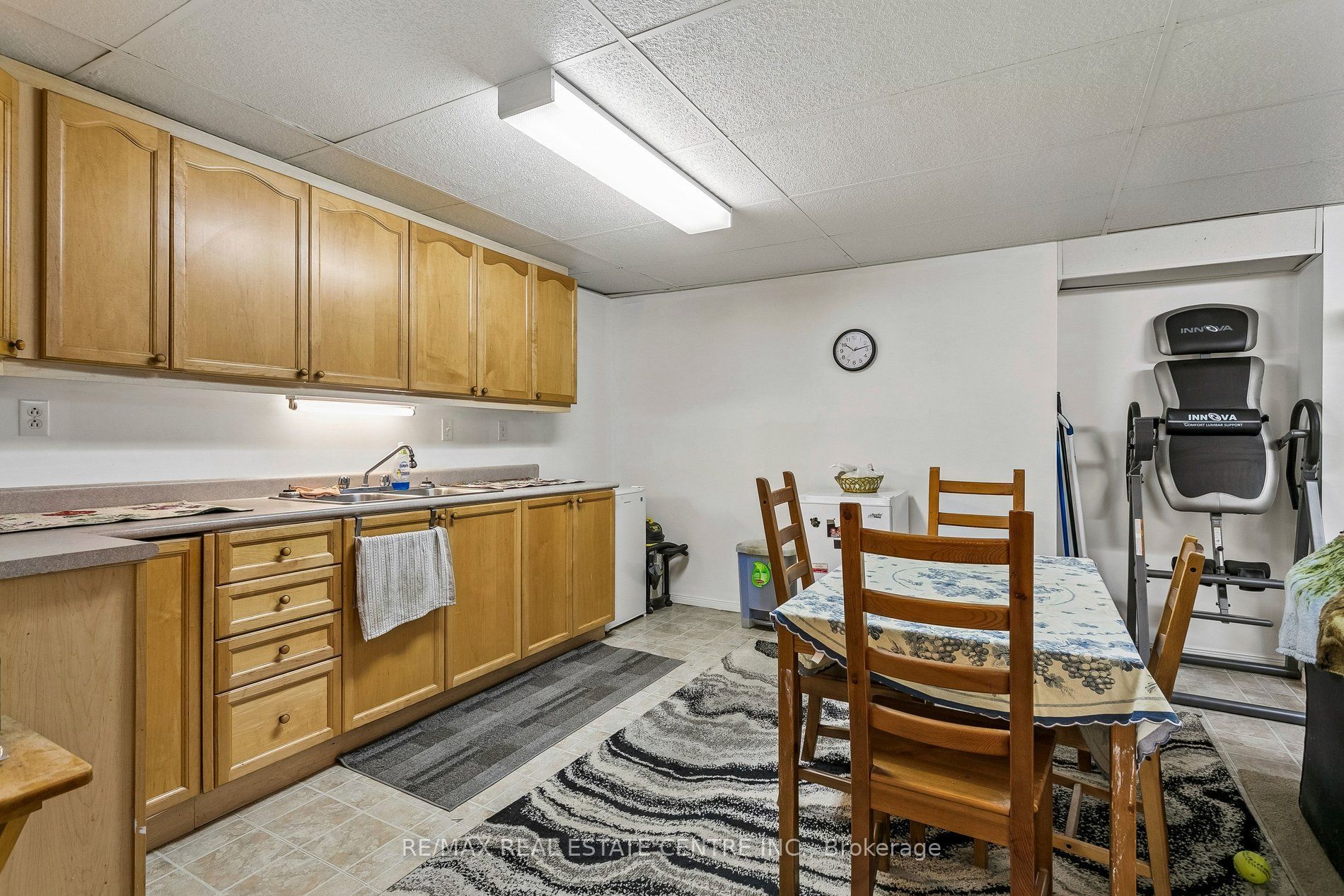 5 Hockley Path Property Photo 43